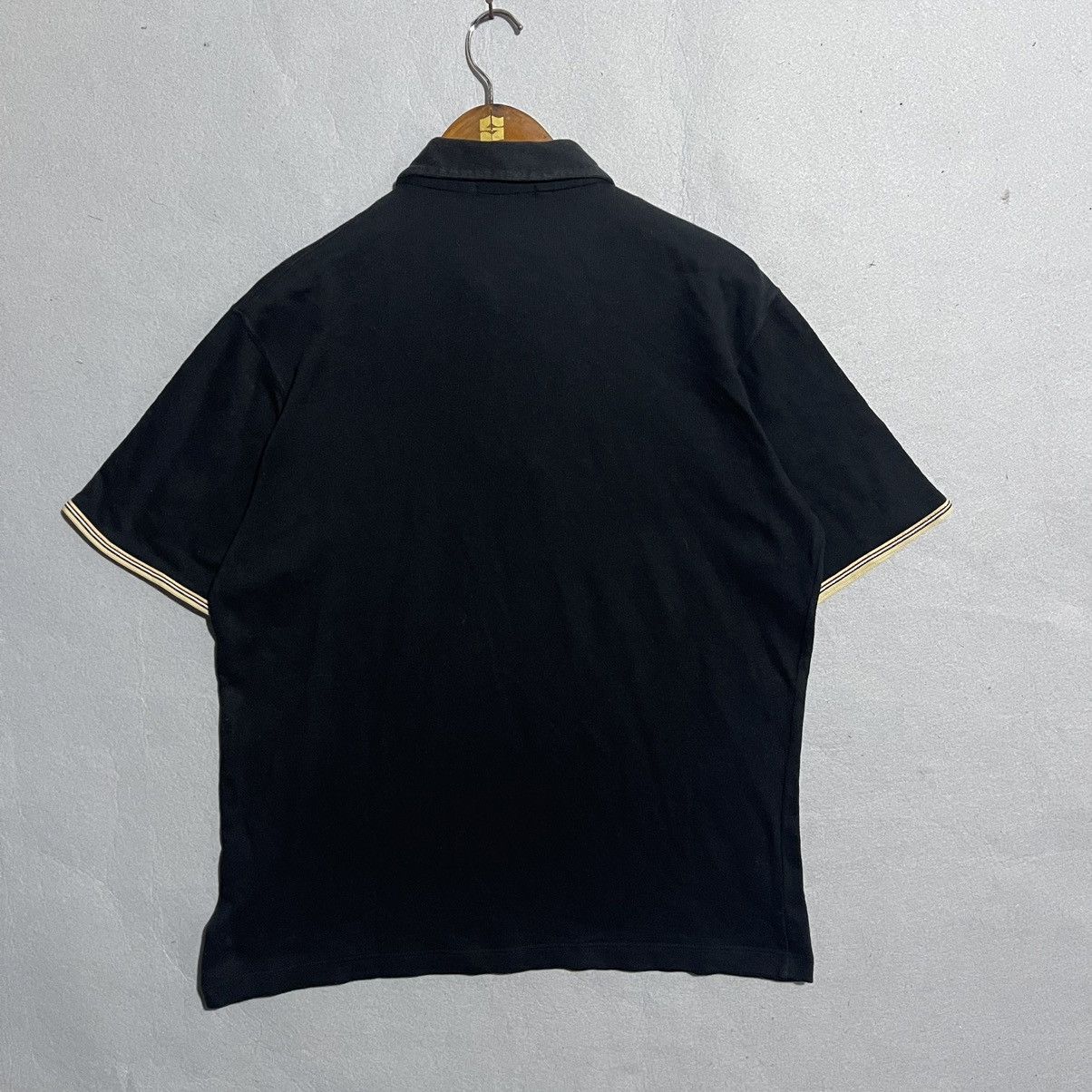 Burberry Burberry London Black Half-Zip Polo Shirt with Contrast Trim Size US L / EU 52-54 / 3 - 6 Thumbnail