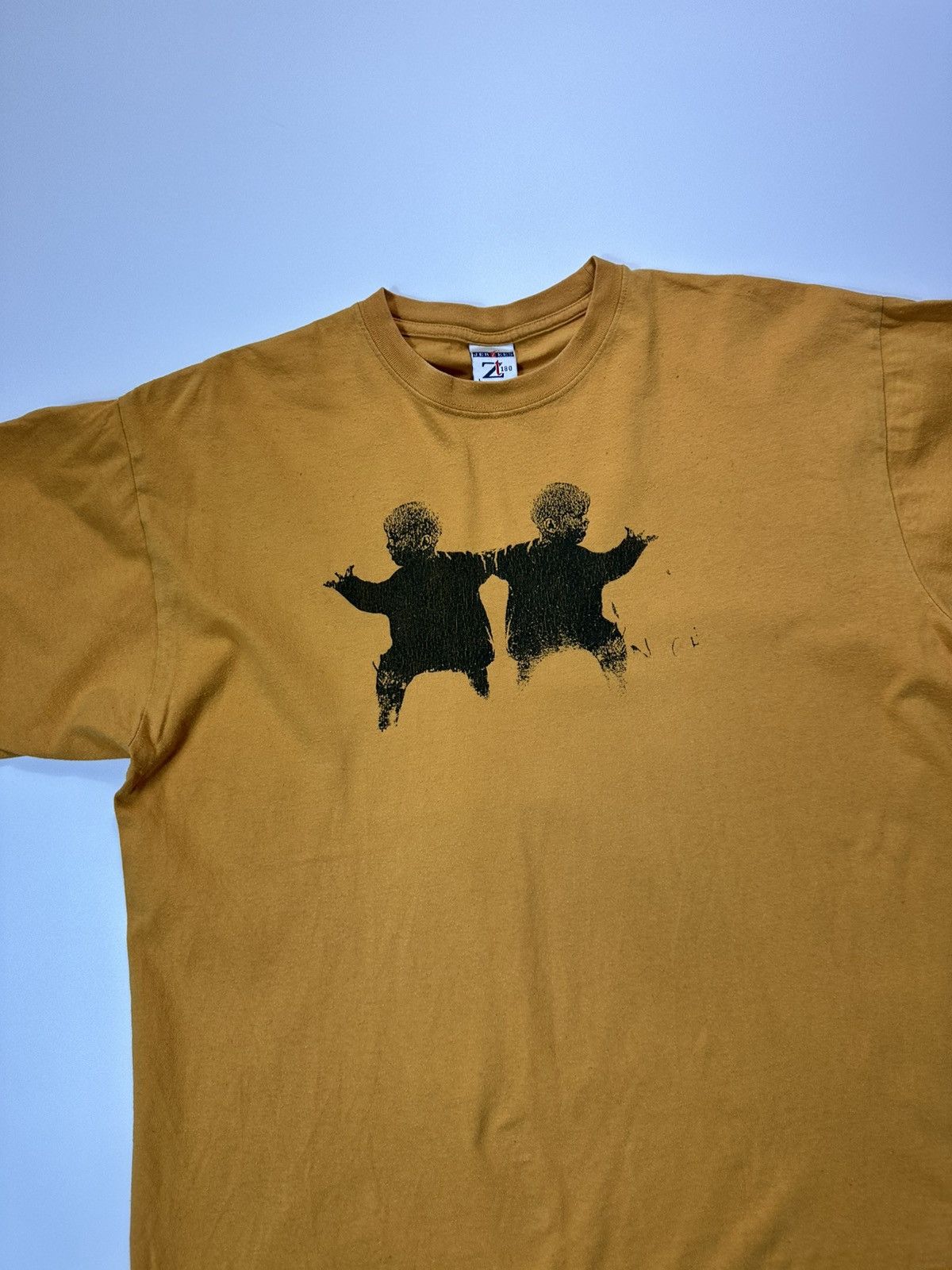 Vintage Vintage 2 Childrens Logo Y2K Band Tees Size US L / EU 52-54 / 3 - 6 Thumbnail