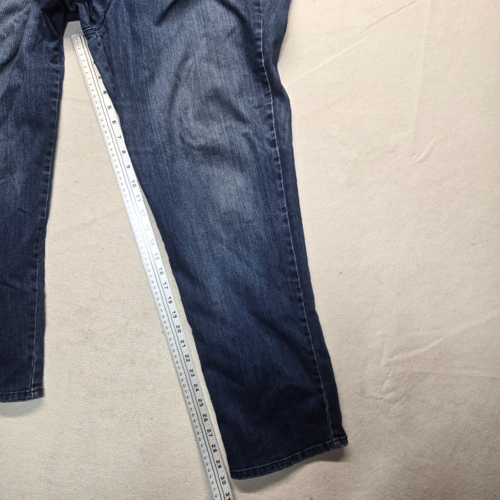 Gloria Vanderbilt Gloria Vanderbilt Amanda Plus Size Jeans Dark Wash Denim Pants 22W Women Size 40" / US 18 - 6 Thumbnail