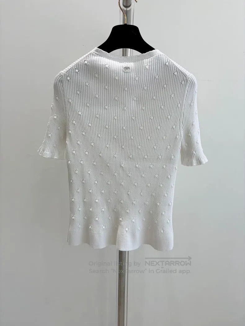 Chanel Chanel White knitted round-neck undershirt short sleeves Size M / US 6-8 / IT 42-44 - 2 Thumbnail