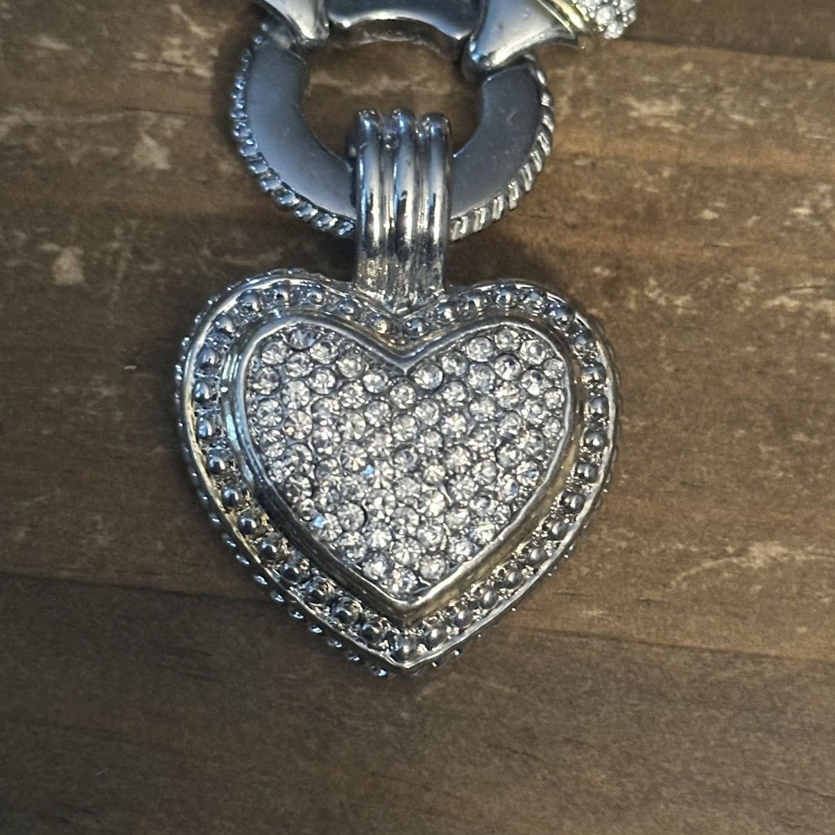 Other Silver tone draped chain rhinestone heart pendant necklace Size ONE SIZE - 3 Thumbnail
