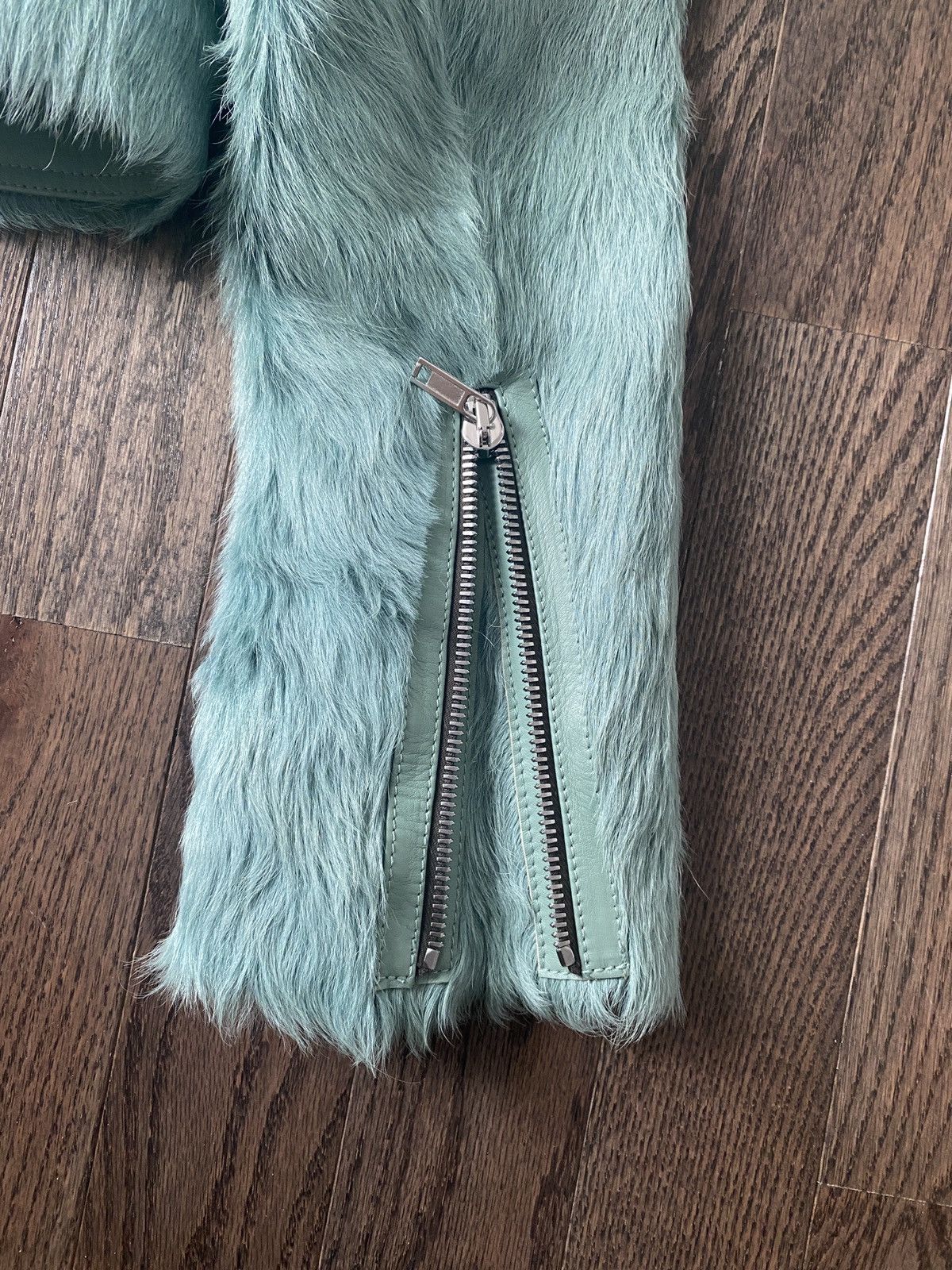 Rick Owens RICK OWENS FW22 TEC SHOULDERS KLAUS PONYHAIR COW FUR JACKET Size US L / EU 52-54 / 3 - 11 Thumbnail
