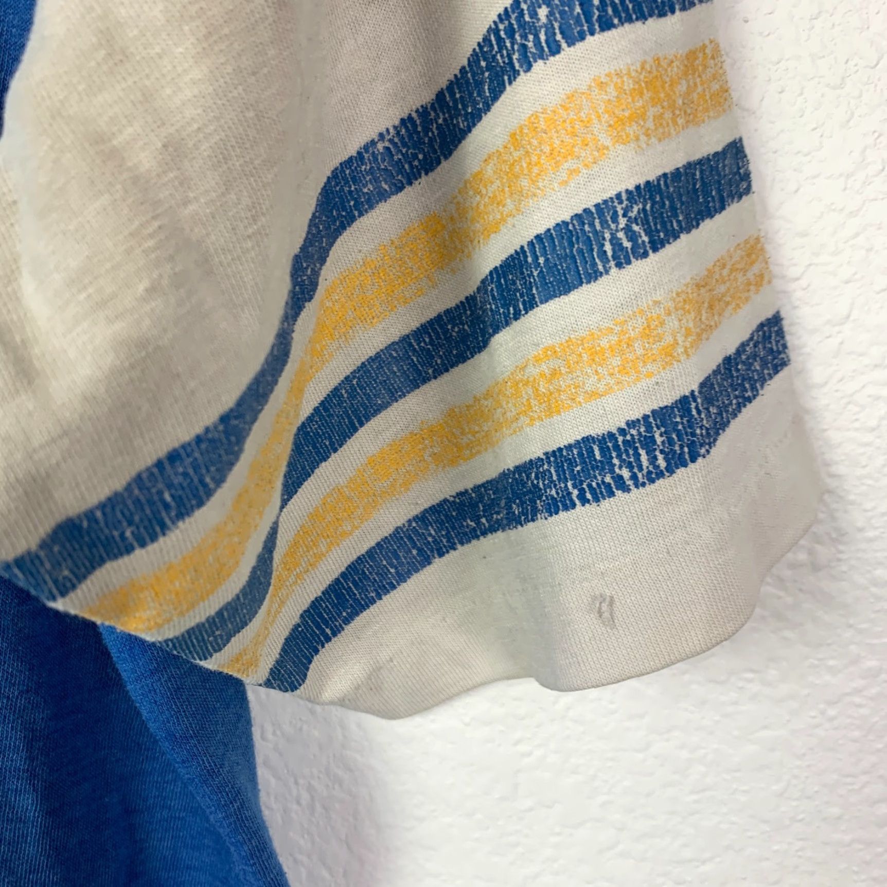 Vintage VINTAGE We Deliver Every Day Blue V-Neck Ringer T-Shirt Unbranded Unisex Adults L Short Sleeve Chest 39" Mens Womens Boys Girls Size US L / EU 52-54 / 3 - 5 Thumbnail