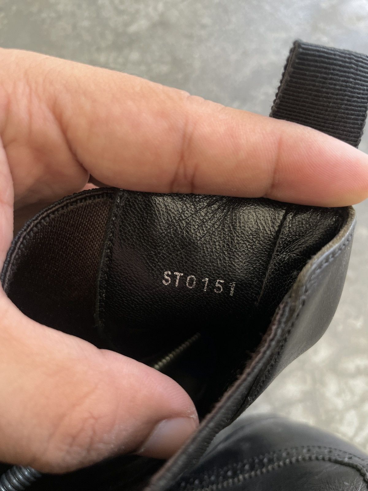 Designer Vintage Louis Vuitton Wing Tip Black Leather Chelsea Boots Size US 11 / EU 44 - 4 Thumbnail
