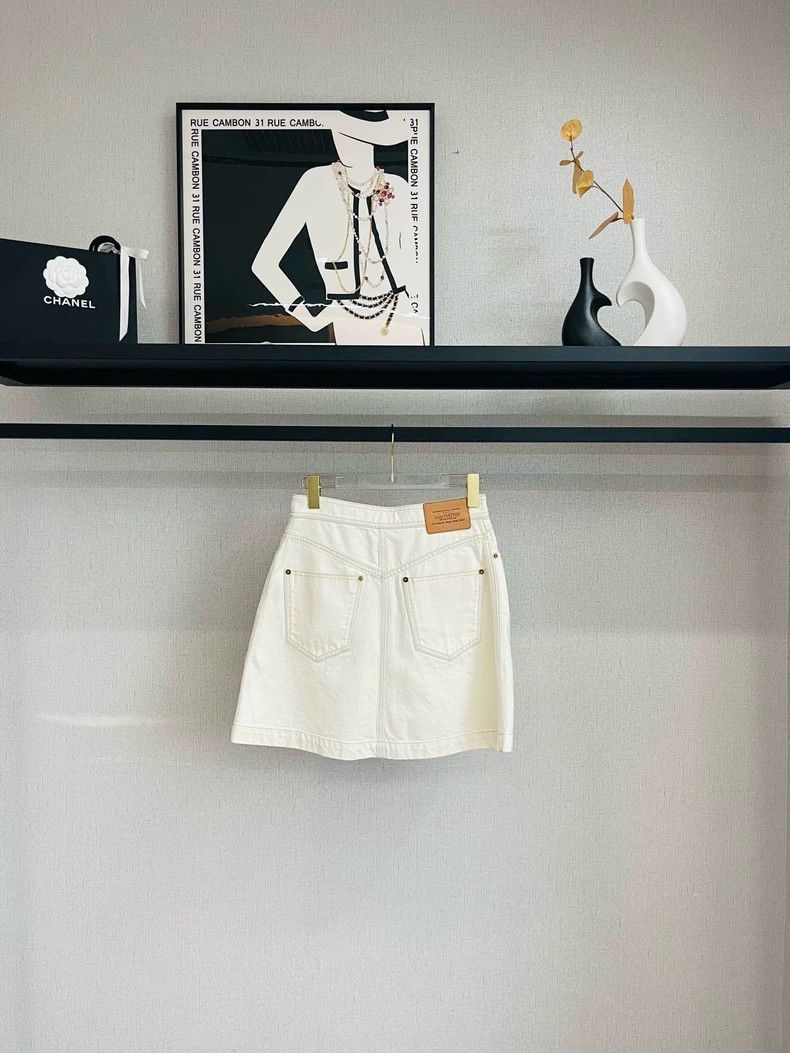 Louis Vuitton Louis Vuitton White denim skirt Size 35" - 3 Thumbnail