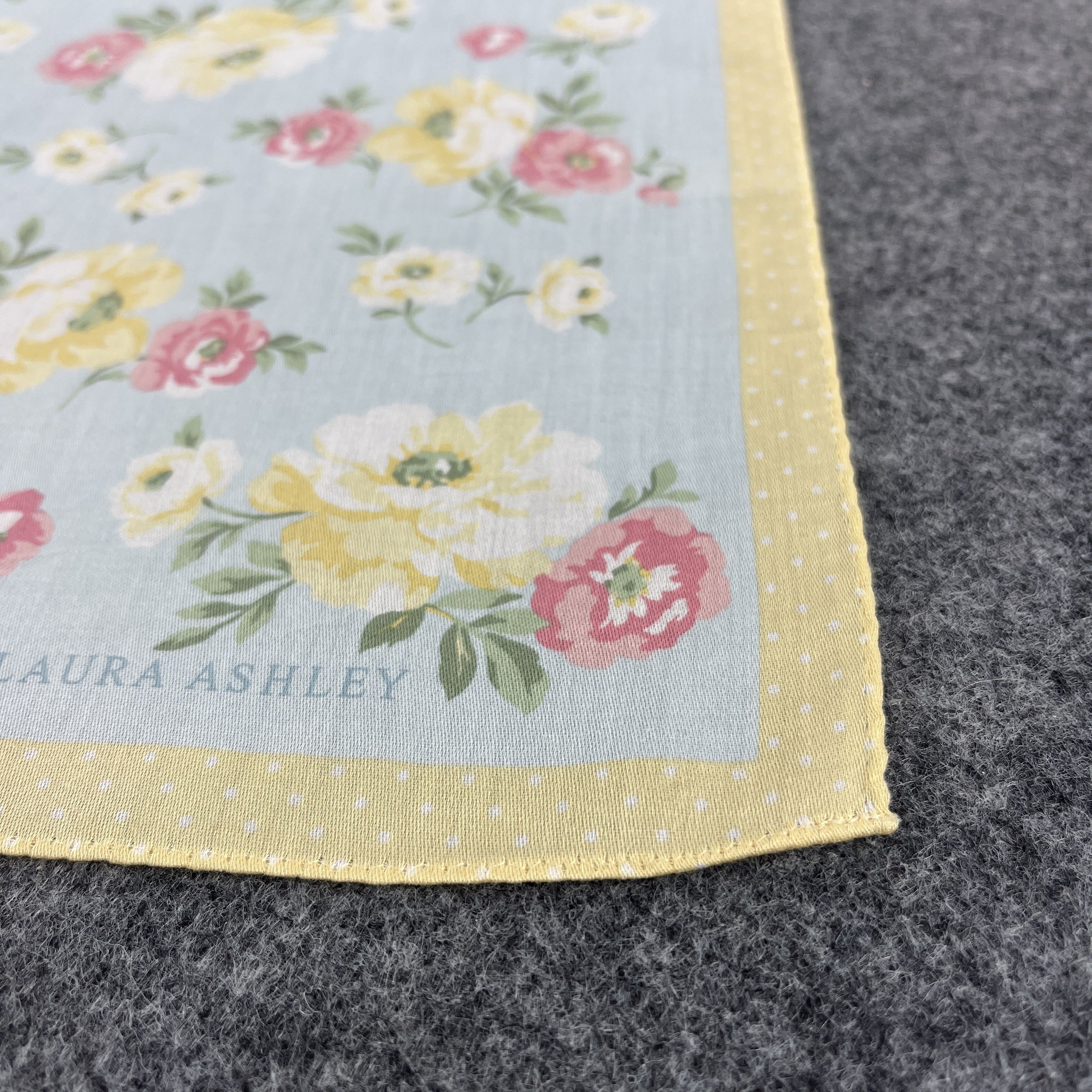 Laura Ashley Laura Ashley Handkerchief / Bandana / Neckerchief B048 Size ONE SIZE - 6 Thumbnail