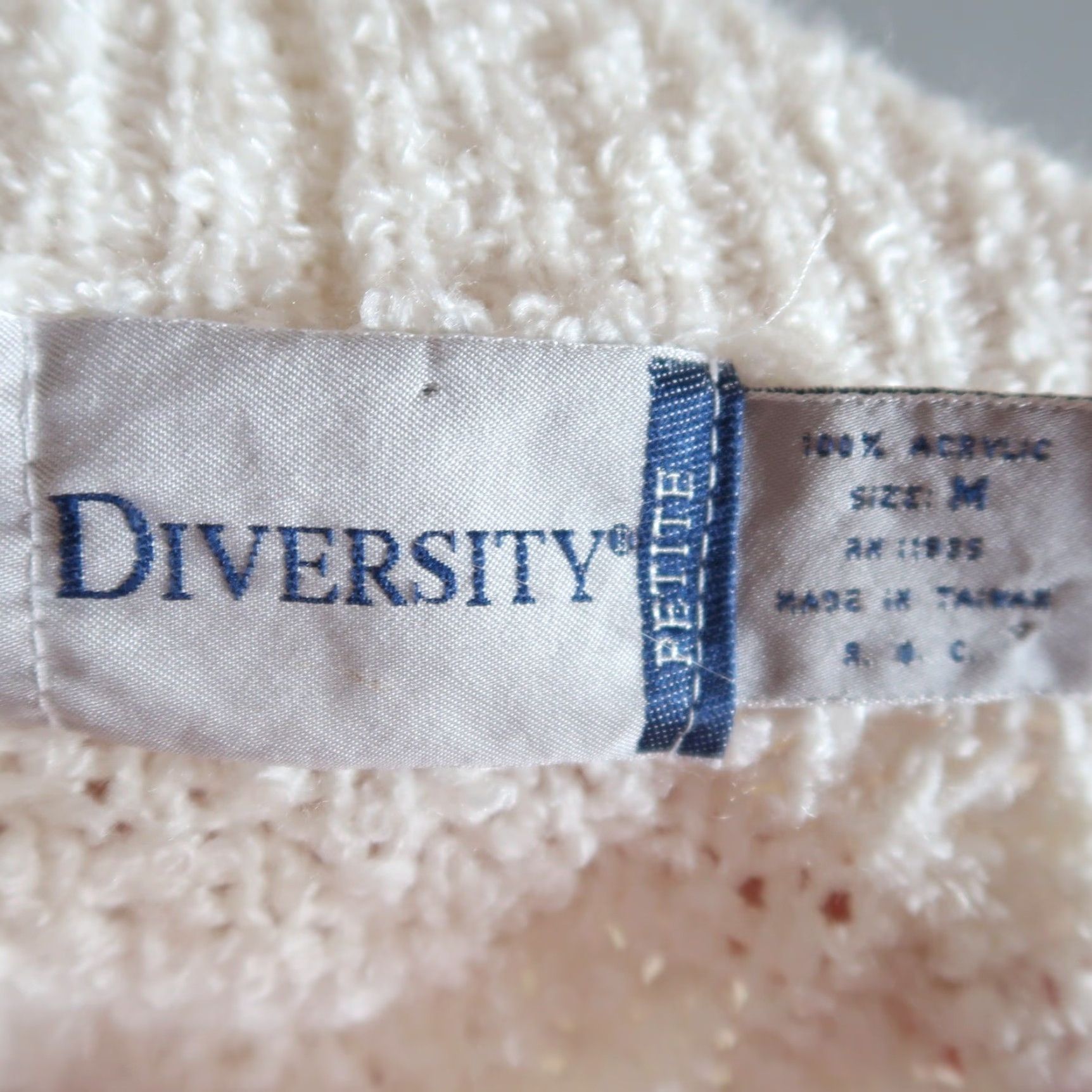 Vintage **Vintage 90s Diversity Cream Knit Cardigan Sweater M** User: New title: **Vintage 90s Diversity Cream Knit Cardigan M** Size M / US 6-8 / IT 42-44 - 5 Thumbnail