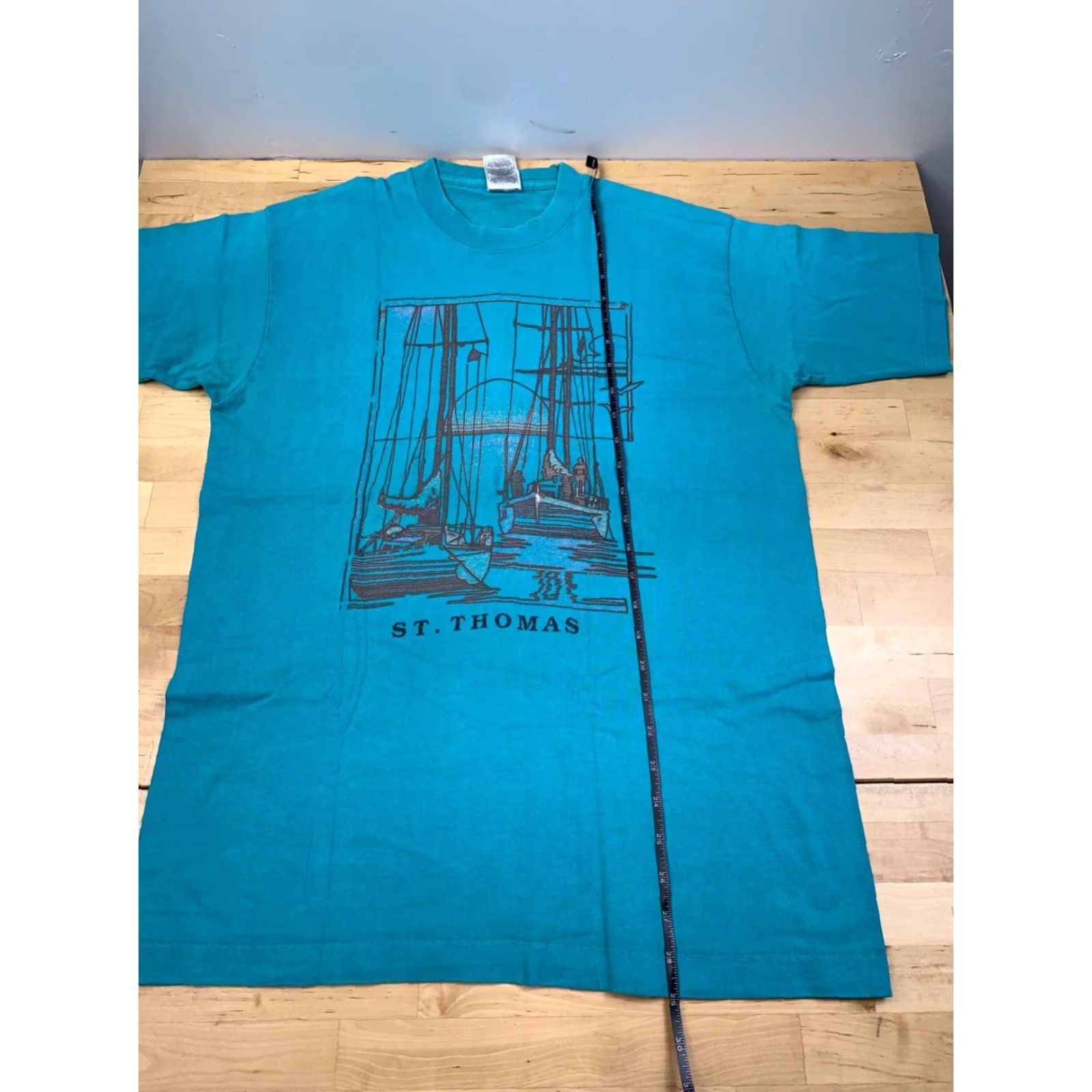 Fruit Of The Loom VINTAGE Fruit of the Loom T-Shirt Mens M Green Sail boats Sailing Single Stitch 9565 Size US M / EU 48-50 / 2 - 4 Thumbnail
