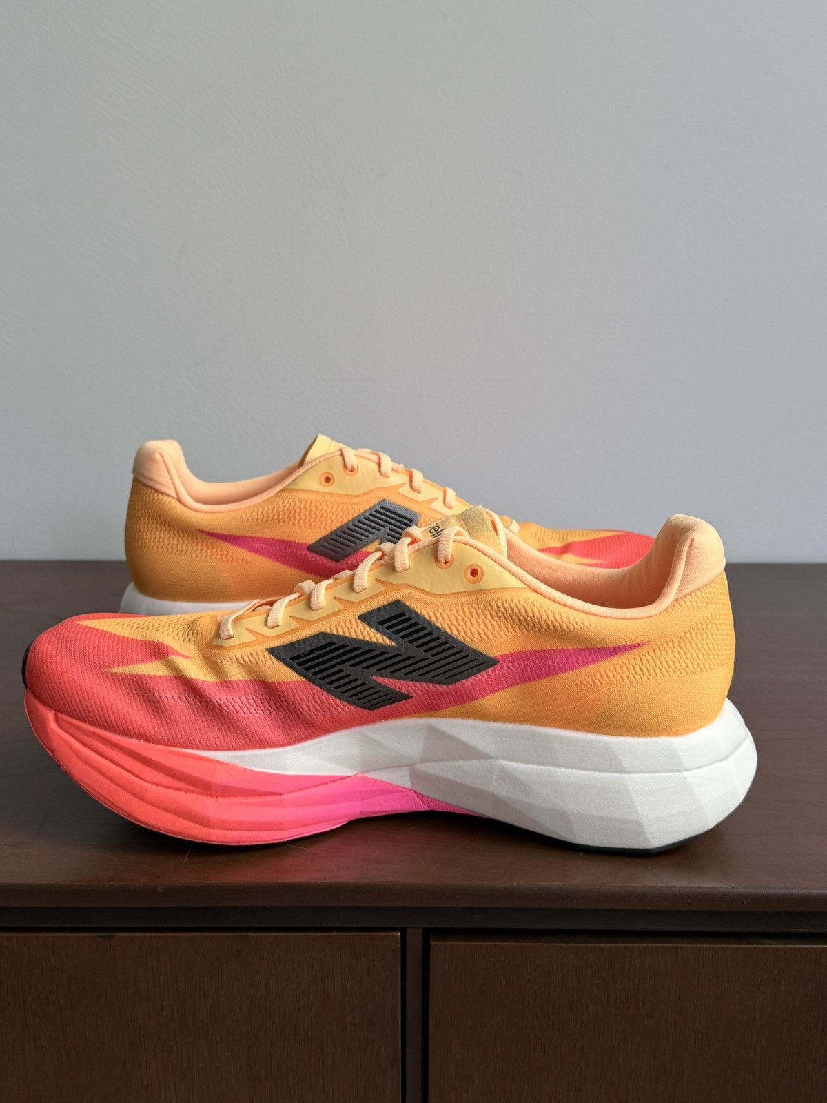 New Balance New Balance FuelCell SuperComp Elite v5 Size US 9.5 / EU 42-43 - 4 Thumbnail