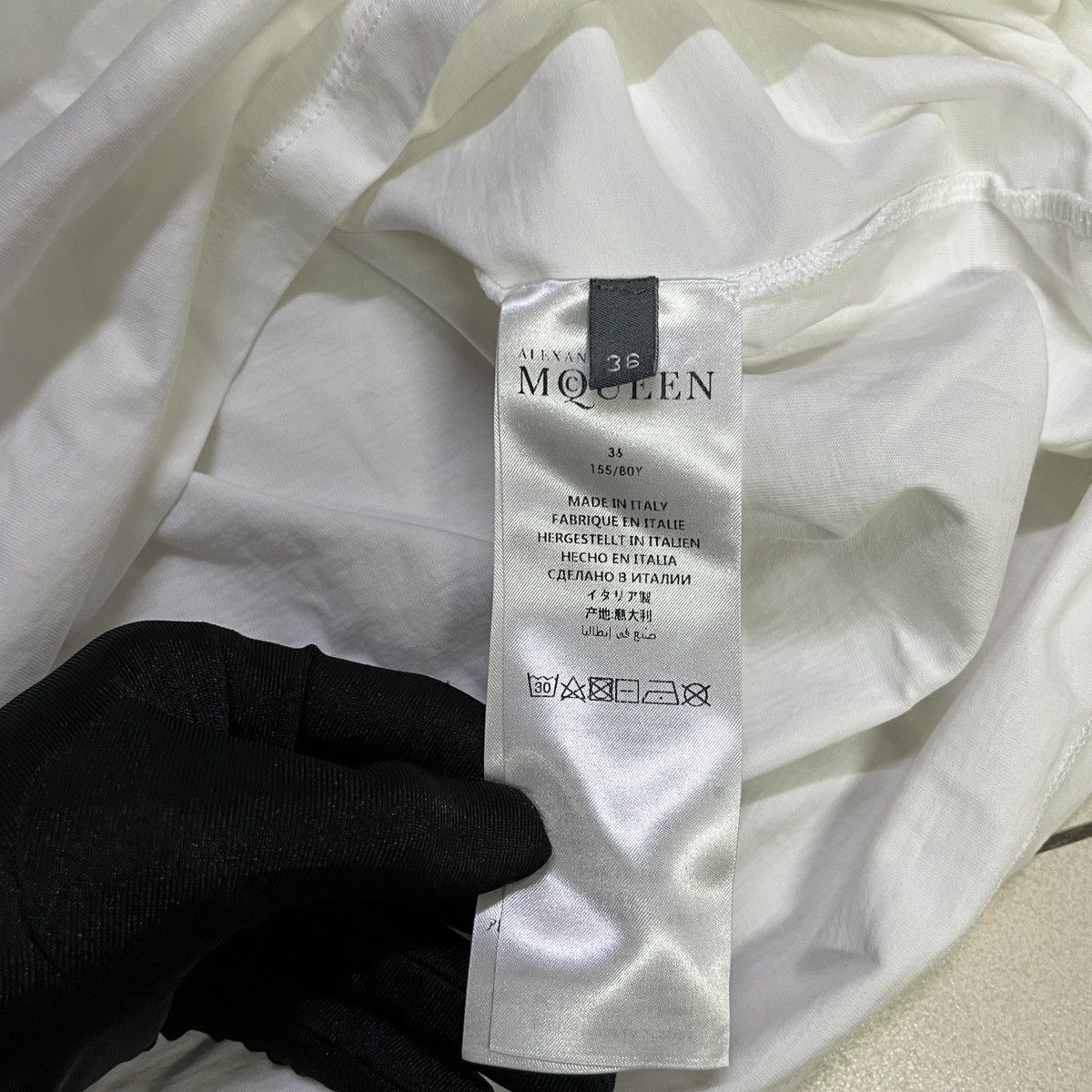 Alexander McQueen Alexander McQueen AMQ T Shirt Size S / US 4 / IT 40 - 5 Thumbnail