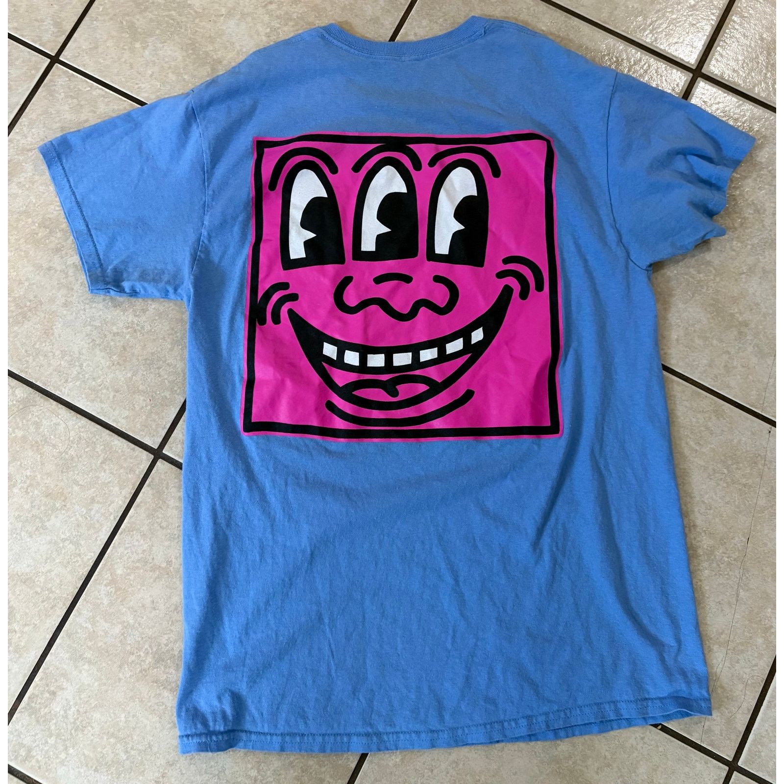 Keith Haring Keith Haring three eyes smiling face shirt size medium Size US M / EU 48-50 / 2 - 3 Thumbnail