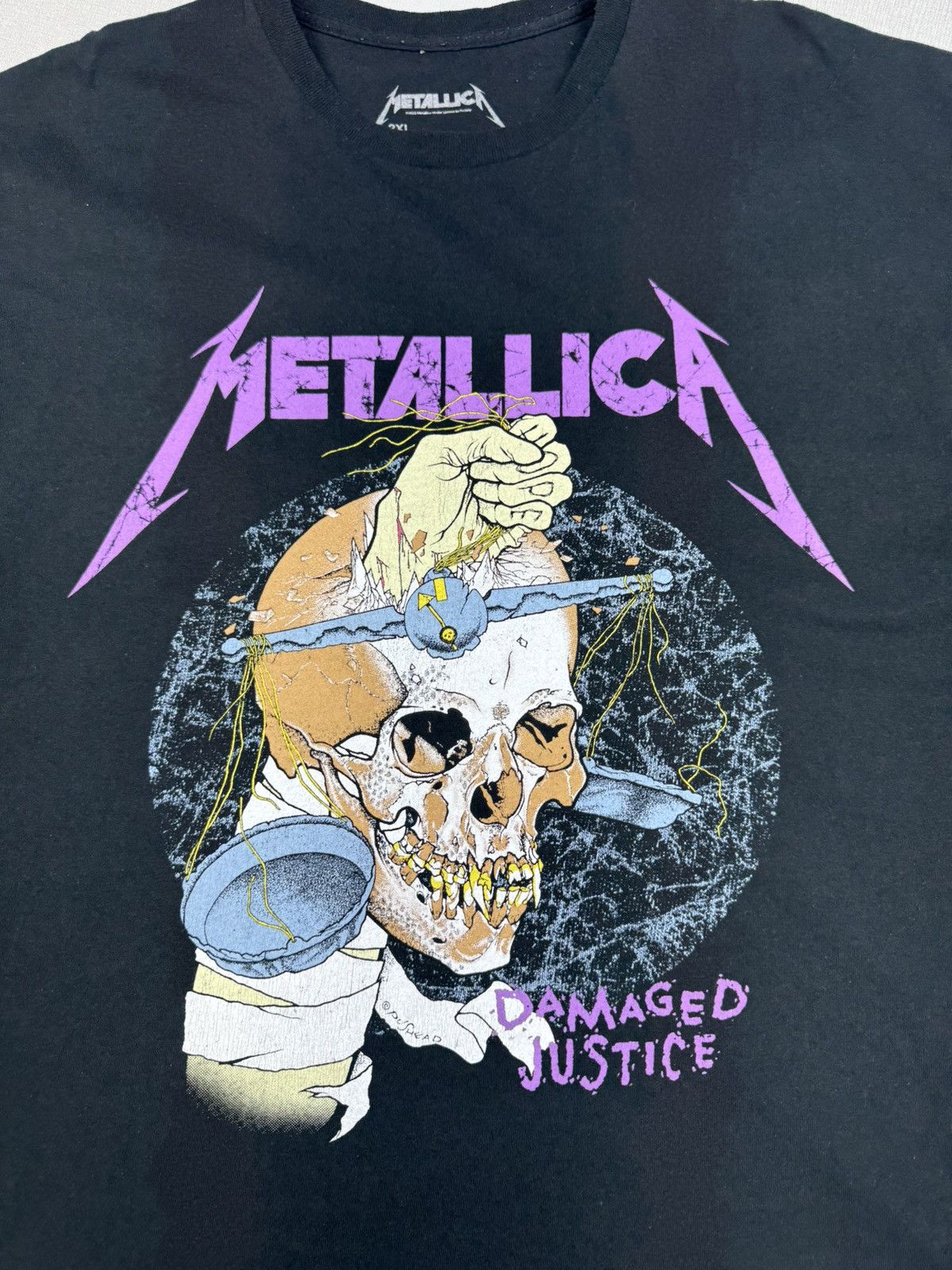 Metallica × Vintage Men’s Vintage Metallica Damaged Justice T-shirt size 2XL Size US XXL / EU 58 / 5 - 3 Thumbnail