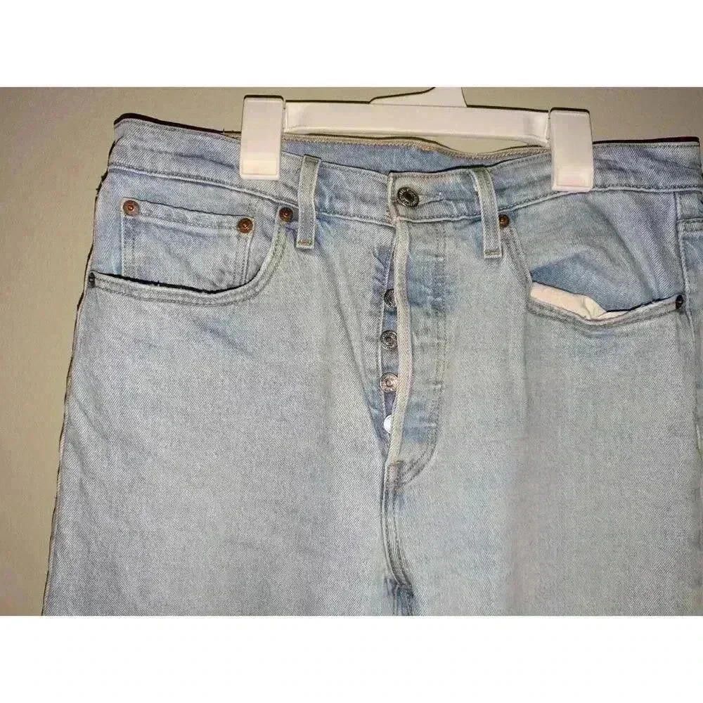 Levi's Vintage Levis Light 501 S Wash High-Waisted Jeans W31 x L28 Size US 31 - 2 Thumbnail