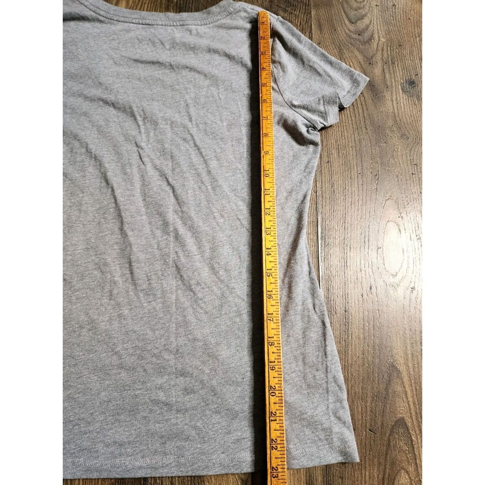 Todd Snyder Womens L Todd Snyder Bean Town Boston MA V-Neck T Shirt Size L / US 10 / IT 46 - 2 Thumbnail