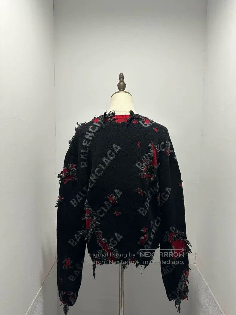Balenciaga Balenciaga Barrage all-over print destruction sweater Size US XS / EU 42 / 0 - 2 Thumbnail