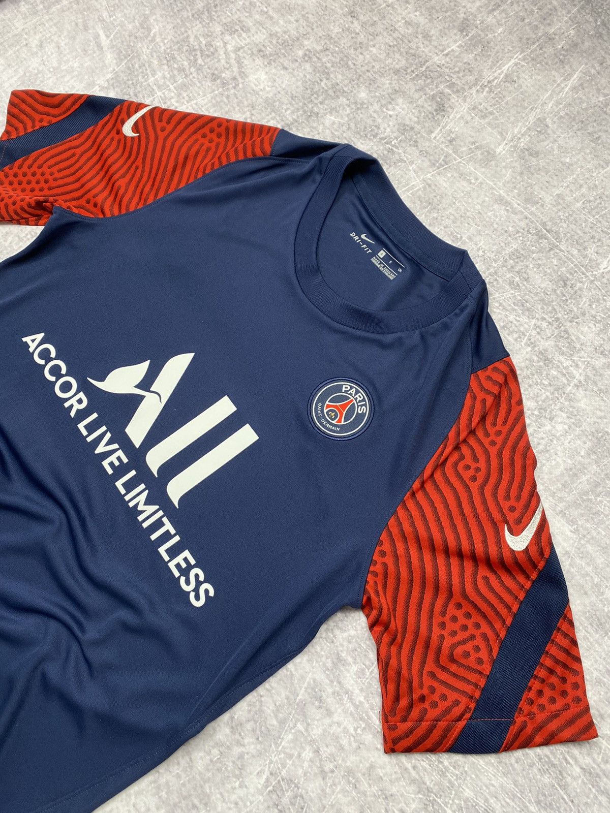 Nike Nike PSG soccer football jersey Size US S / EU 44-46 / 1 - 3 Thumbnail