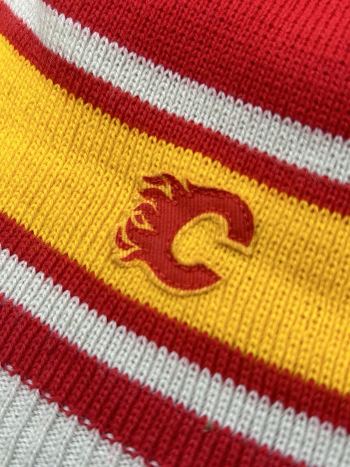 Ccm CCM Hockey Calgary Flames Hat Beanie NHL Unisex NWT Size ONE SIZE - 3 Thumbnail
