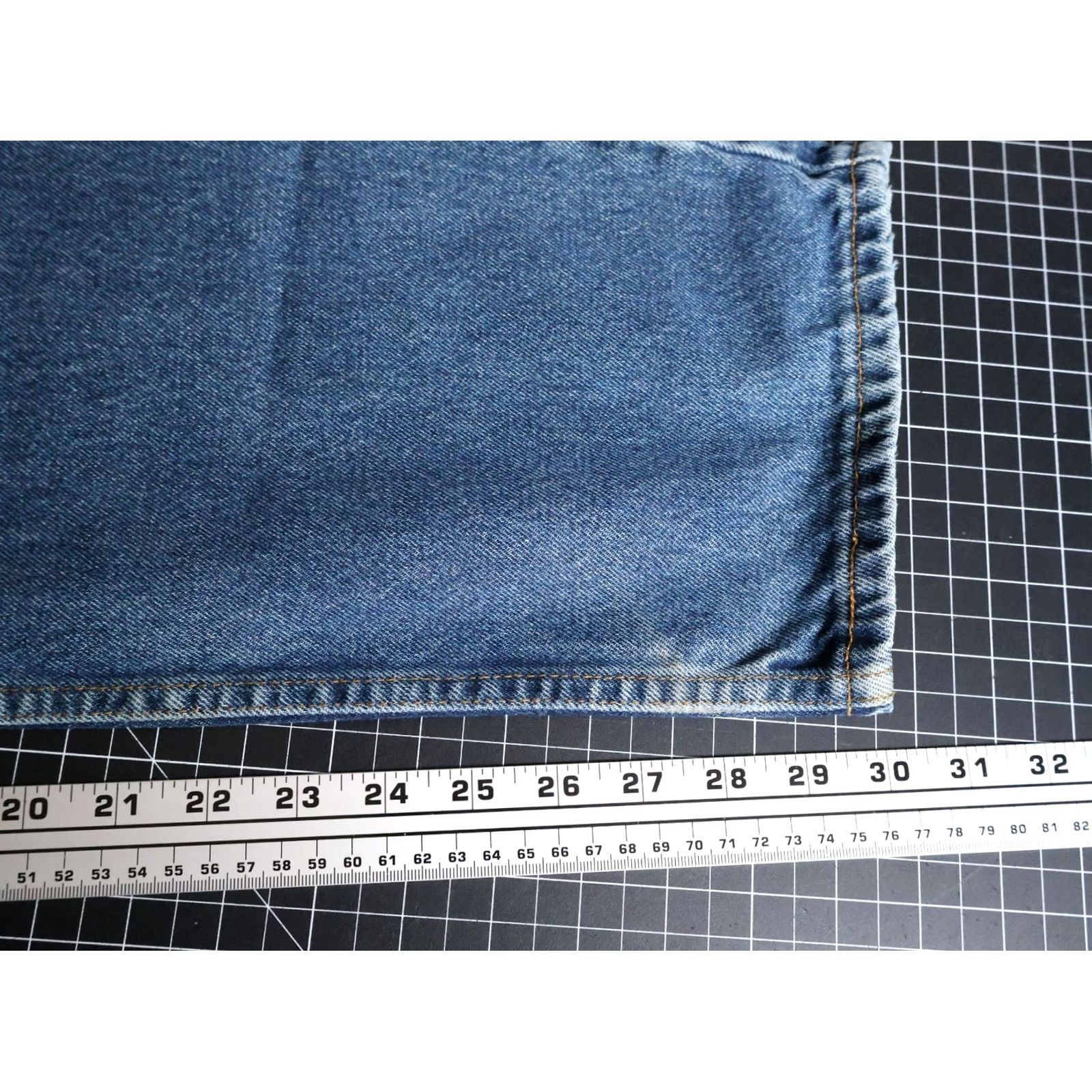 Levi's VINTAGE Levi's 560 Jeans Men's 36 x 30 Loose Fit Tapered Leg Blue Denim Jeans 90s Grunge Retro Mens Size US 36 / EU 52 - 7 Thumbnail