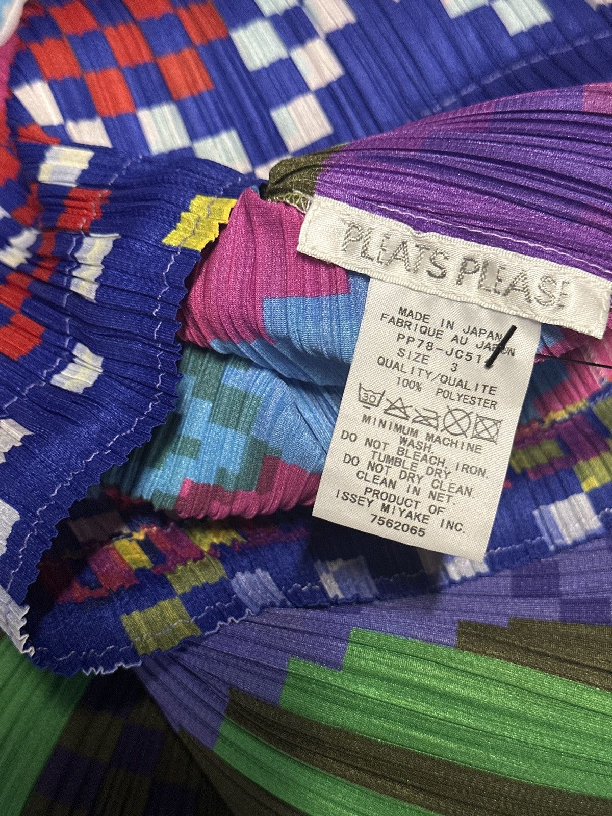 Issey Miyake 2006 pixel mask hooded pleated hoodie Size US L / EU 52-54 / 3 - 4 Thumbnail