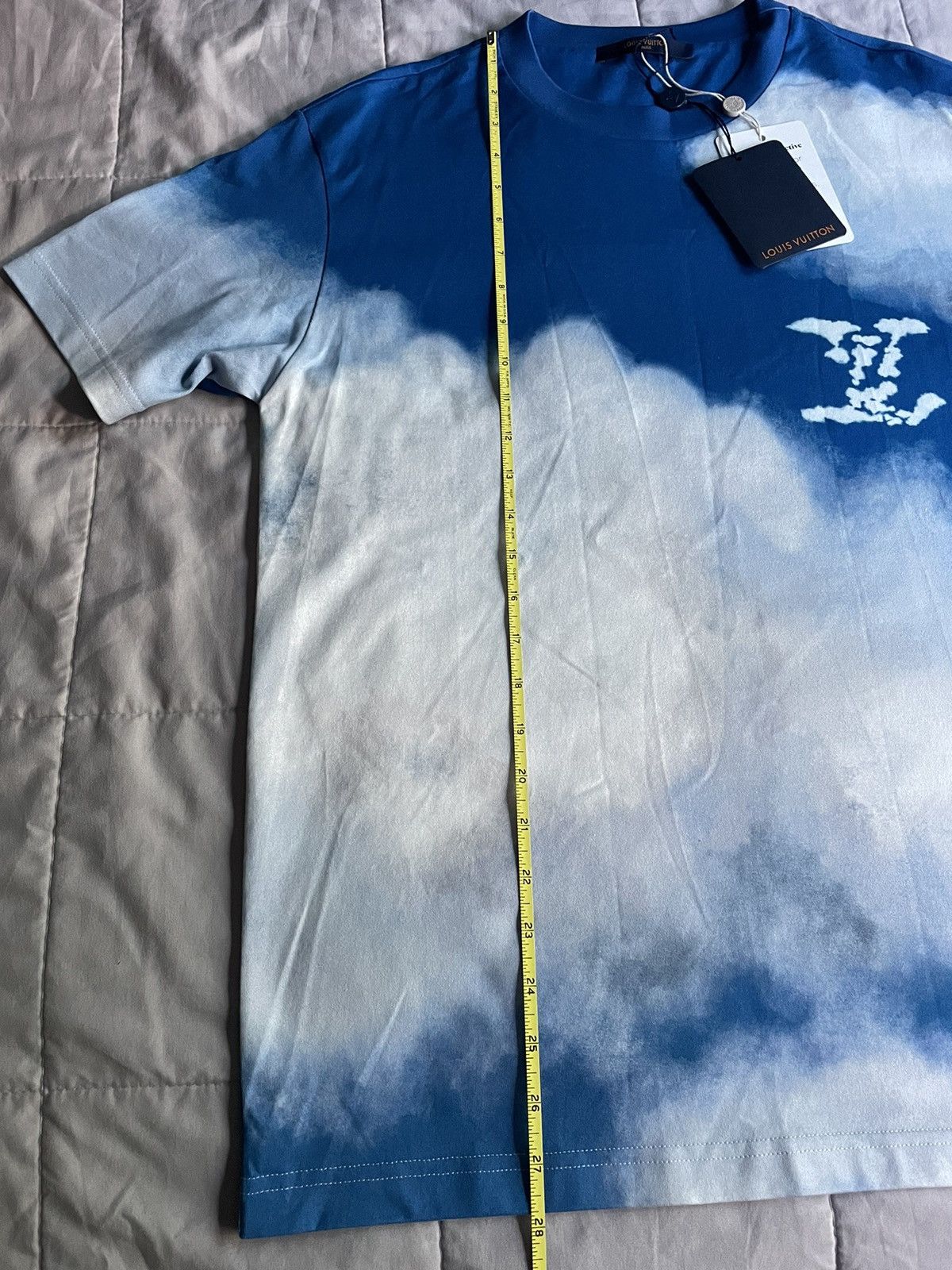 Louis Vuitton Louis Vuitton Clouds Logo T Shirt Size US M / EU 48-50 / 2 - 5 Thumbnail