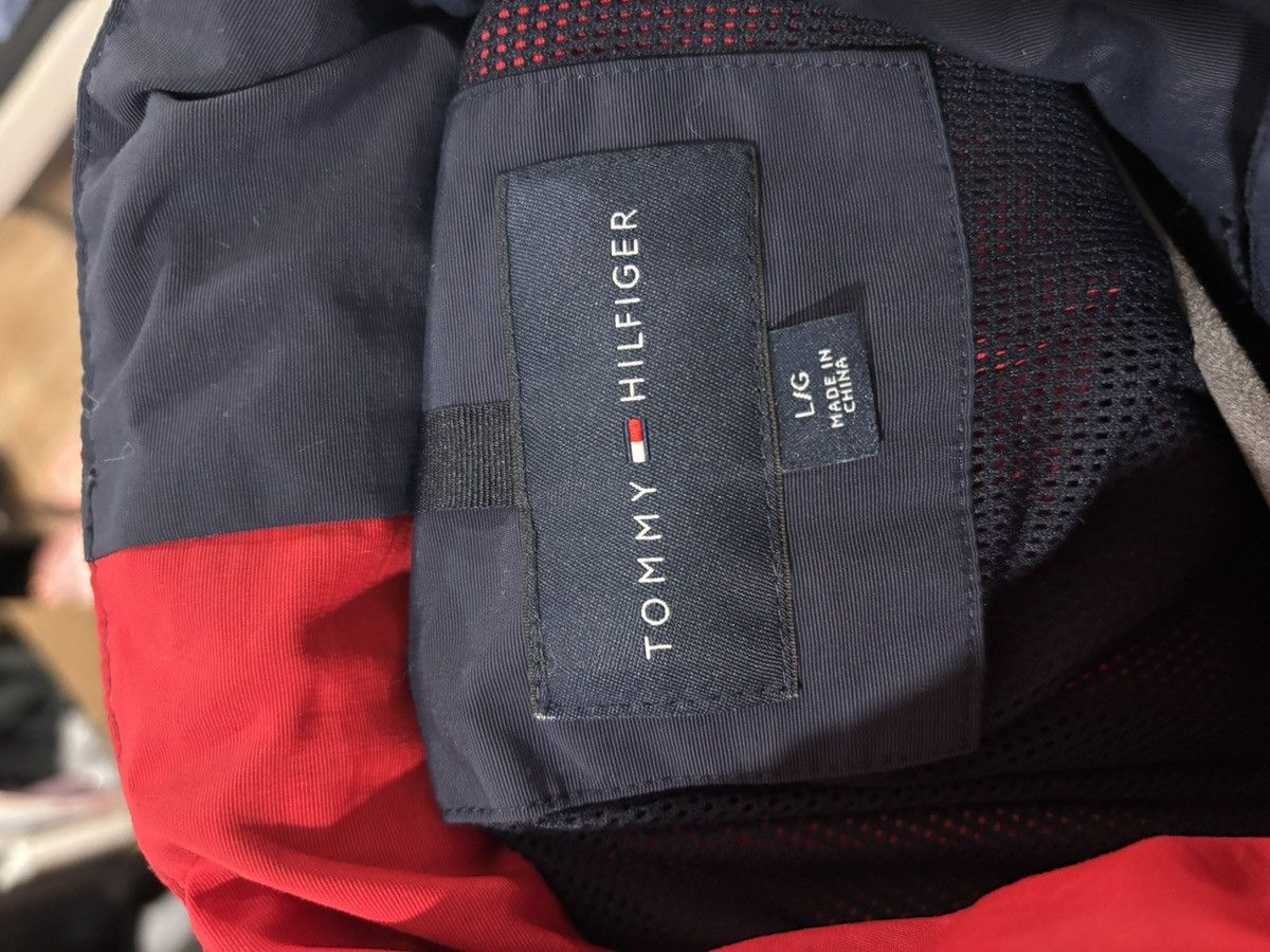 Tommy Hilfiger Tommy Hilfiger Colorblock Windbreaker Size US L / EU 52-54 / 3 - 4 Thumbnail