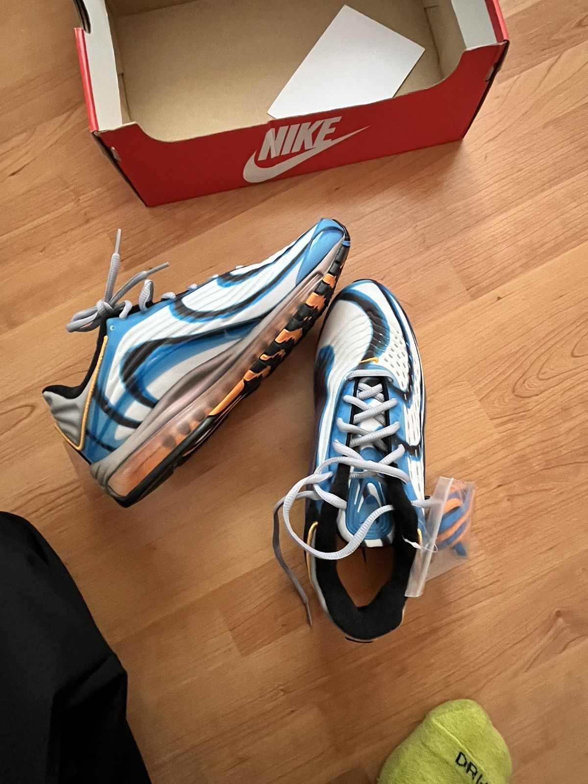 Nike NIKE AIR MAX DELUXE 99 Size US 9 / EU 42 - 5 Thumbnail