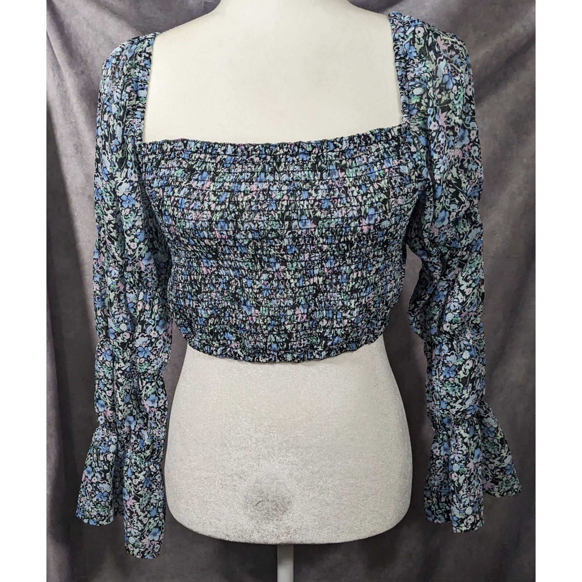 Other Between Ten Black Floral Jodie Top Size Small Size S / US 4 / IT 40 - 6 Thumbnail
