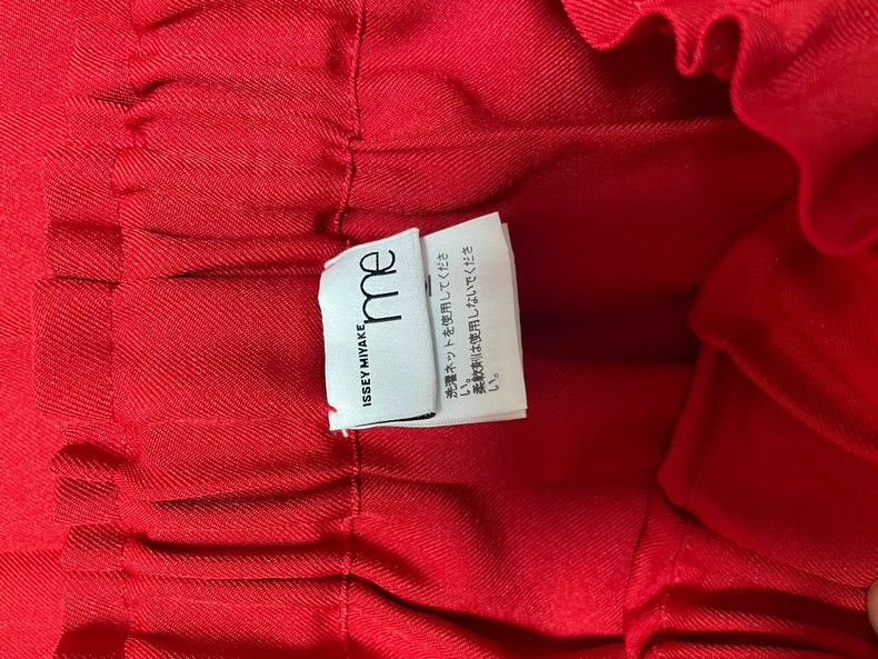 Issey Miyake Issey Miyake size:one size Red origami skirt Size 42" / US 20 - 4 Thumbnail