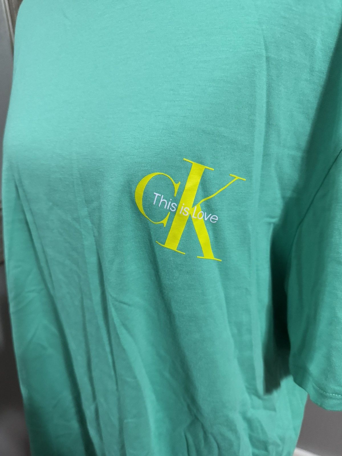 Calvin Klein NWOT Calvin Klein Logo This is Love Neon T-Shirt Size Large Size US L / EU 52-54 / 3 - 2 Thumbnail