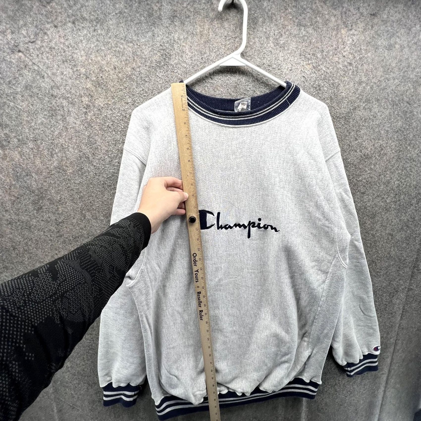Champion VINTAGE Champion Sweatshirt Mens 2XL Gray Script Fleece Reverse Weave Sweatshirt Mens 2XL Gray Script Fleece 80s Size US XXL / EU 58 / 5 - 5 Thumbnail