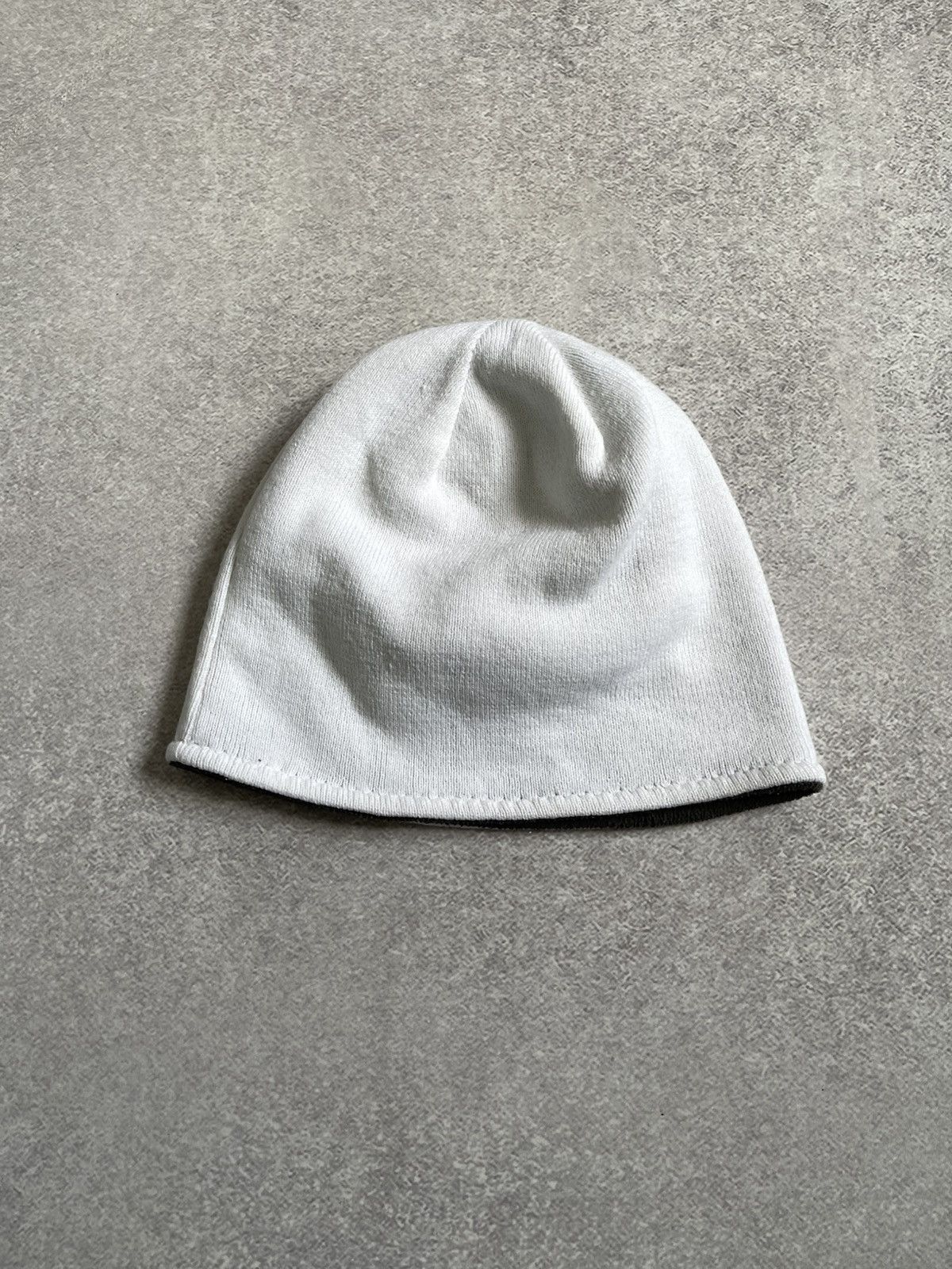 Nike Vintage Nike Reversible Fleece Y2k Swoosh Beanie Hat Size ONE SIZE - 6 Thumbnail