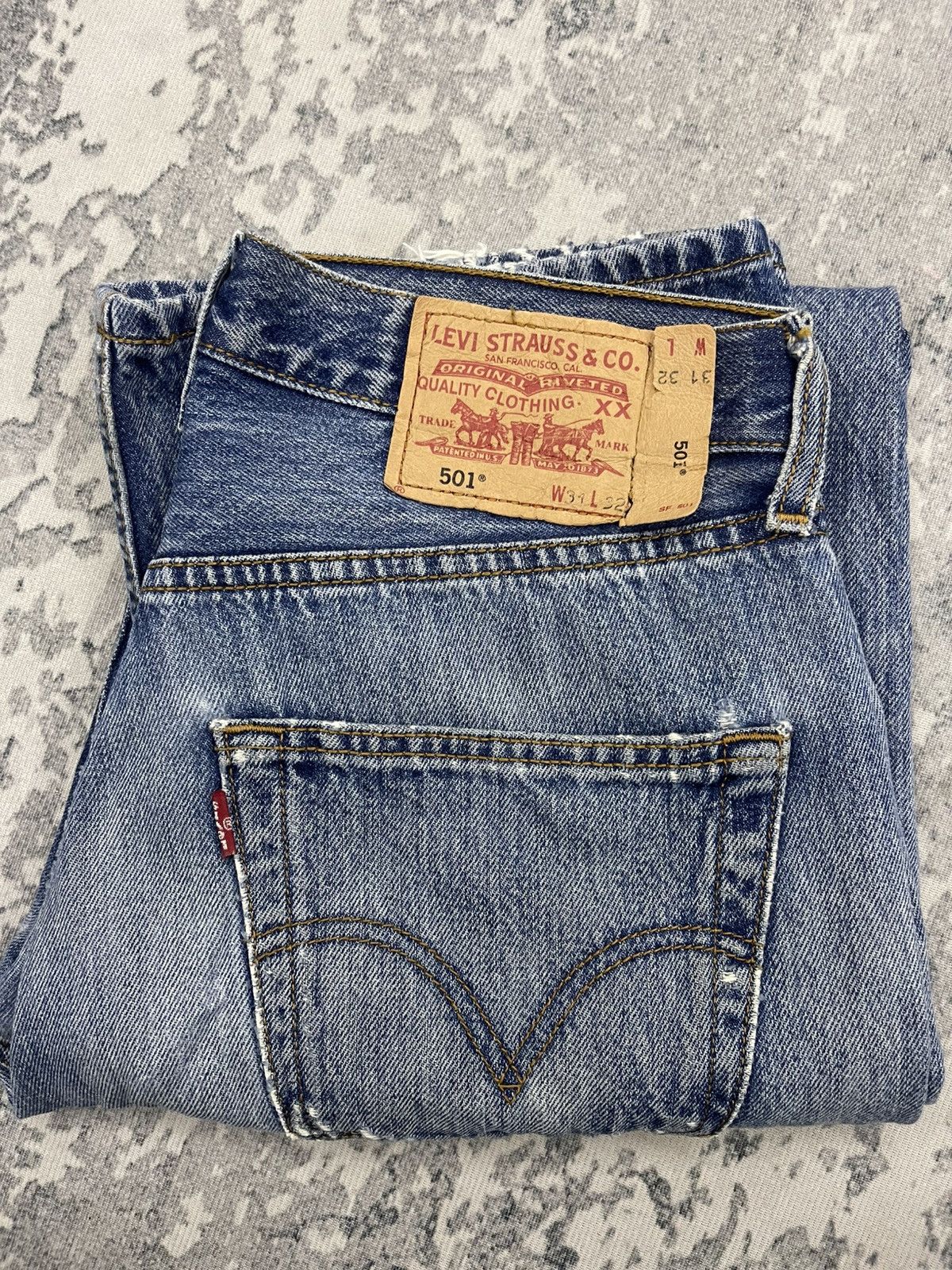 Levi's Thrashed Vintage Levi’s 501 Destructed Light Wash Size US 31 - 19 Thumbnail