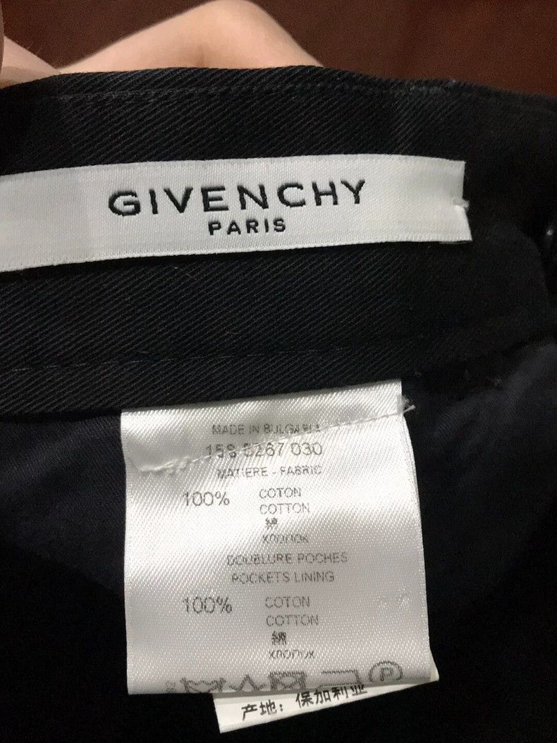 Givenchy Givenchy SizeS Classic black cotton shorts with slightly fl Size US 29 - 4 Thumbnail