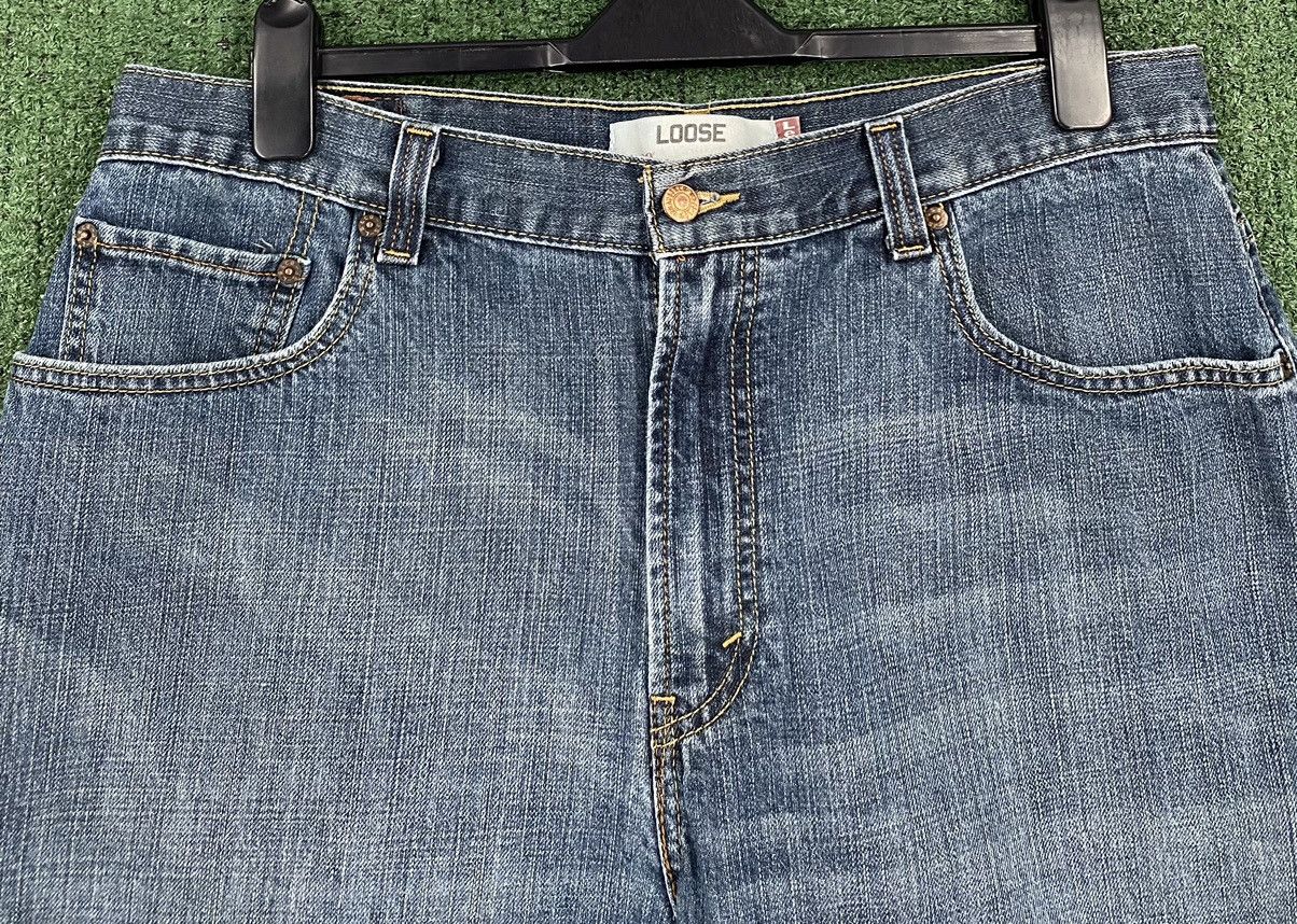 Other Vintage Y2K Levi’s 569 Loose Fit Shorts Jorts Men’s Size 36 Size US 36 / EU 52 - 2 Thumbnail
