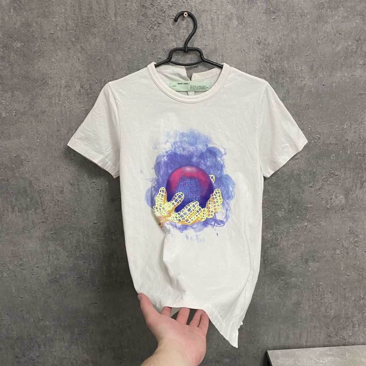 Off-White Off-White World Hand T-Shirt Size US S / EU 44-46 / 1 - 3 Thumbnail
