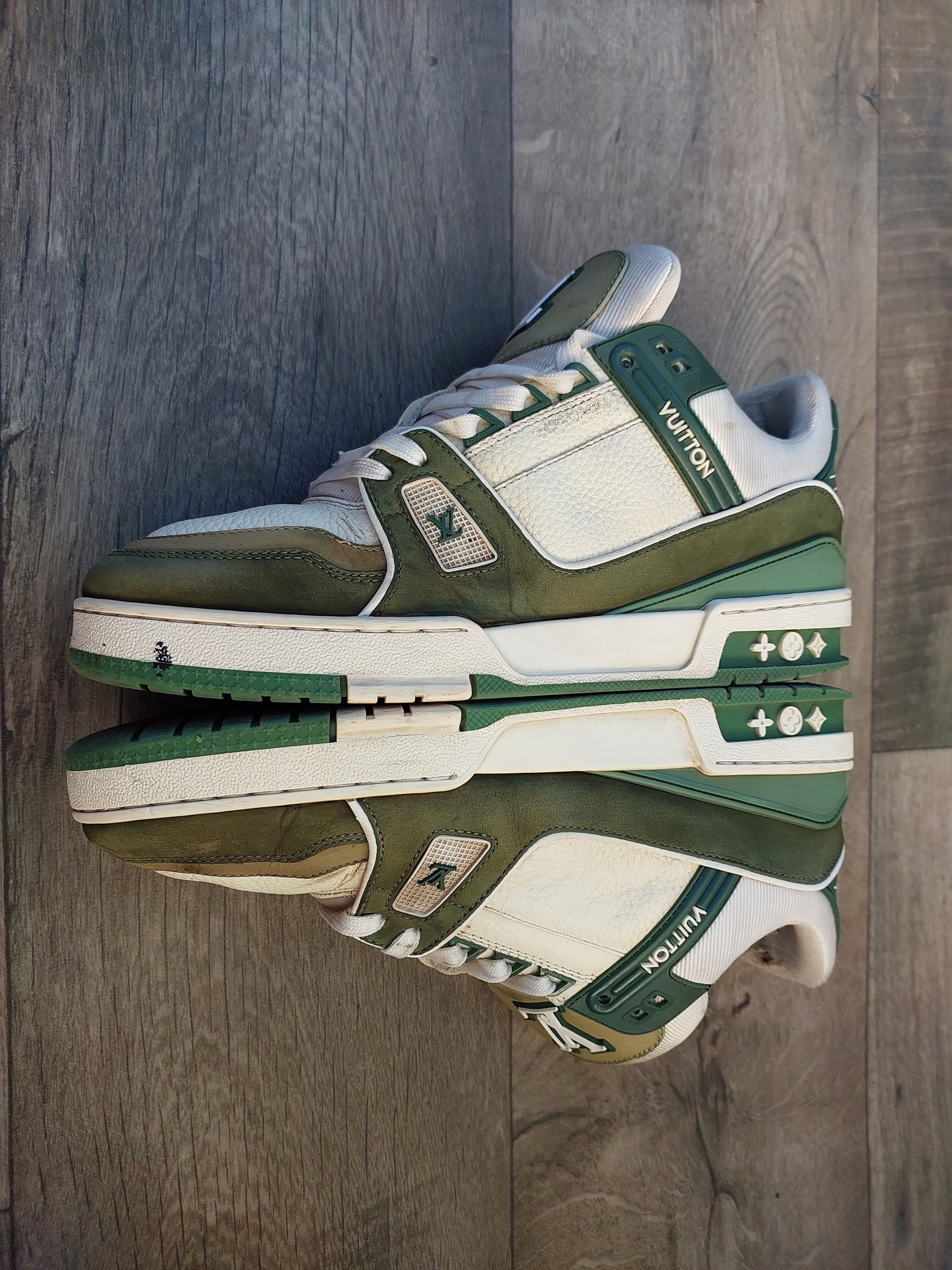 Louis Vuitton Louis Vuitton Green and White Trainer Sneaker -2508 Size US 10 / EU 43 - 14 Thumbnail