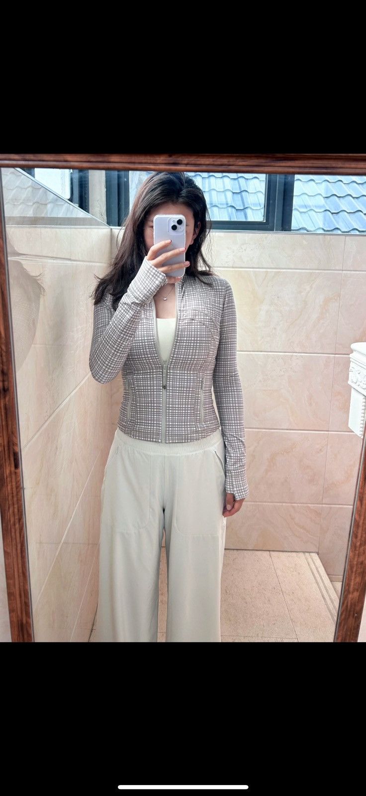 Lululemon Lululemon Athletica Lululemon Cropped Define color in GGRI Size L / US 10 / IT 46 - 1 Thumbnail