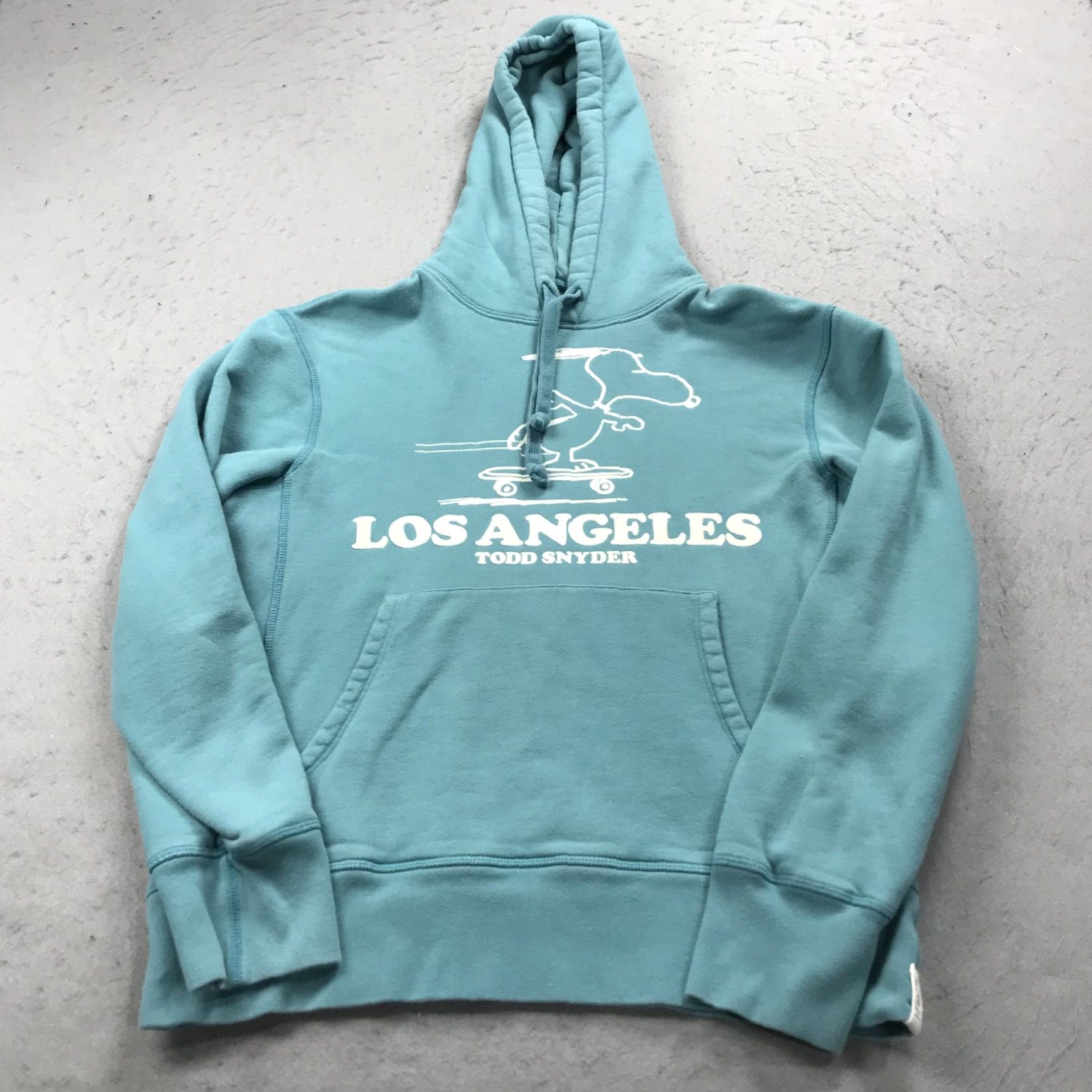 Todd Snyder Todd Snyder Hoodie Mens Medium Blue Snoopy Peanuts Sweatshirt USA RARE Size US M / EU 48-50 / 2 - 2 Thumbnail