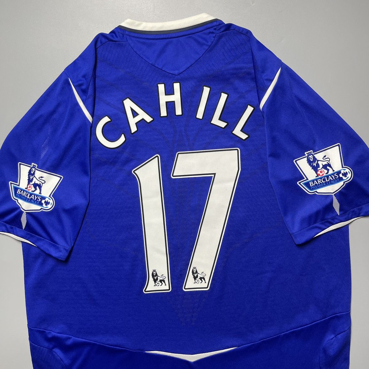 Umbro EVERTON UMBRO 2008/2009 FOOTBALL HOME JERSEY #17 CAHILL Size US XL / EU 56 / 4 - 9 Thumbnail
