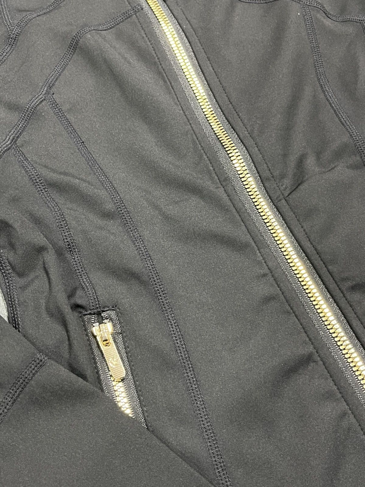 Lululemon Lululemon black gold zipper define jacket pilates girl Size XS / US 0-2 / IT 36-38 - 2 Thumbnail