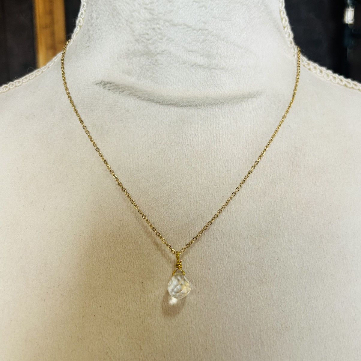 Handmade Handcrafted faceted teardrop clear glass crystal necklace Size ONE SIZE - 3 Thumbnail