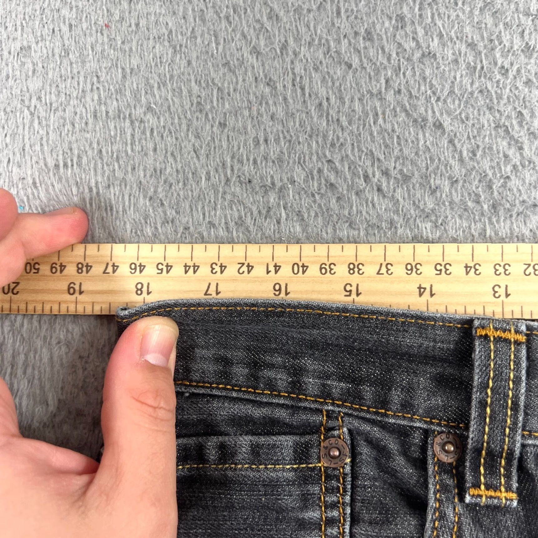 Levi's VINTAGE Levi's 501 Jeans Men 36x30 Dark Denim Straight Fit USA 90s Size US 38 / EU 54 - 5 Thumbnail