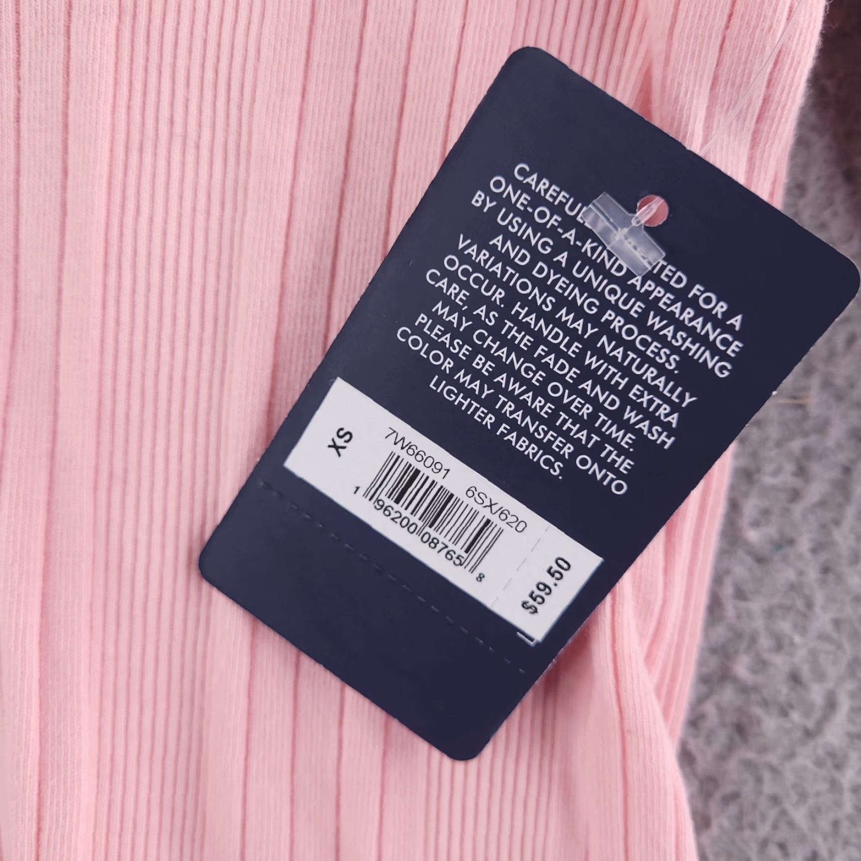 Lucky Brand **Lucky Brand Pink Crop Top Women's XS Ribbed Cable Long Sleeve** New title: **Lucky Brand Women's XS Pink Crop Top Ribbed Cable Long Sleeve** ``` Size XS / US 0-2 / IT 36-38 - 2 Thumbnail