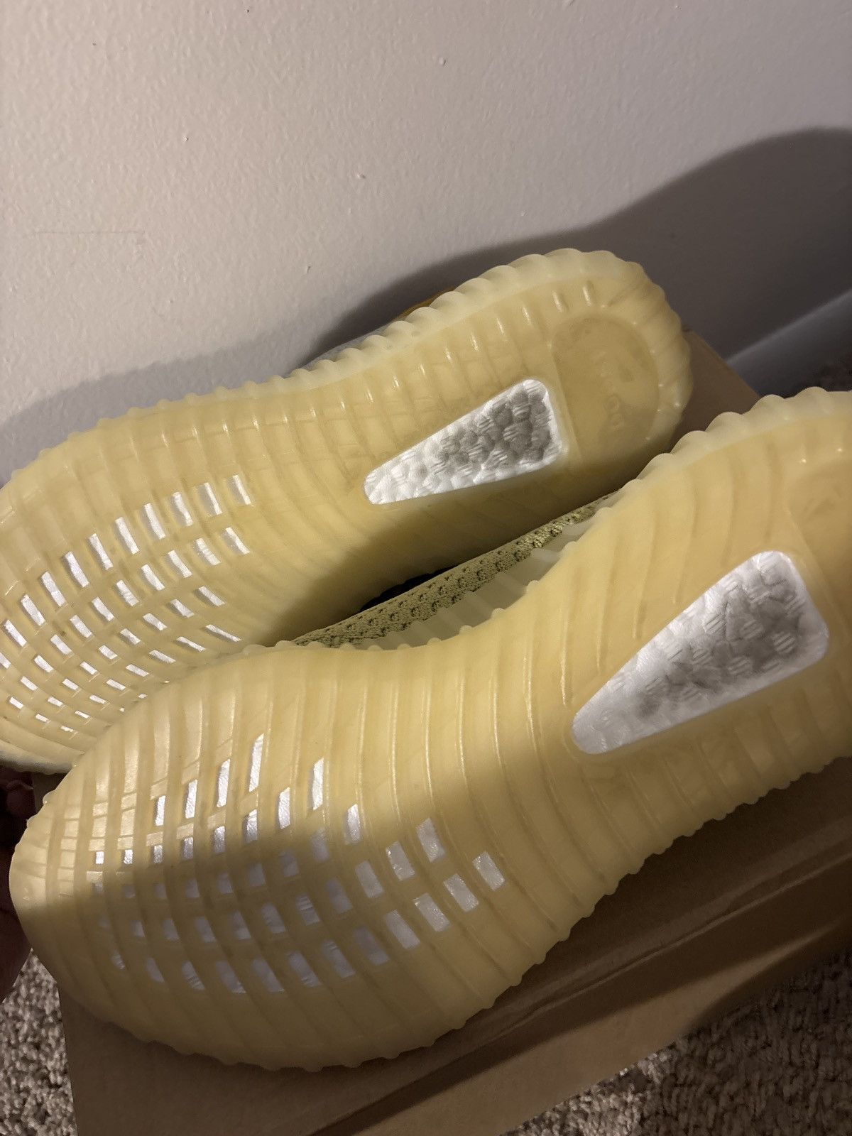 Yeezy Yeezy 350 V2 Marsh Size US 9.5 / EU 42-43 - 6 Thumbnail