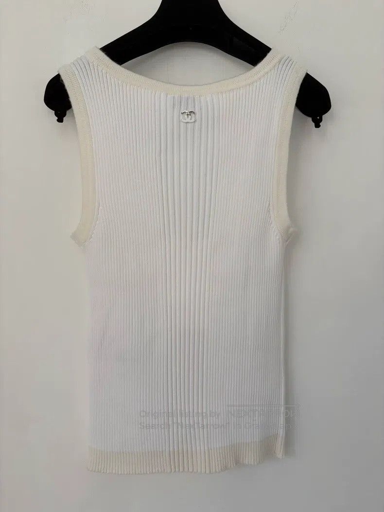 Chanel Chanel White double c hollow knitted vest Size XS / US 0-2 / IT 36-38 - 2 Thumbnail