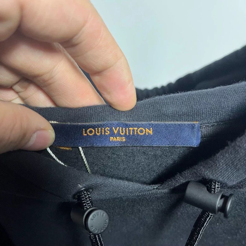 Louis Vuitton Louis Vuitton Arm logo hoodie 2504-Nextarrow Size US L / EU 52-54 / 3 - 3 Thumbnail