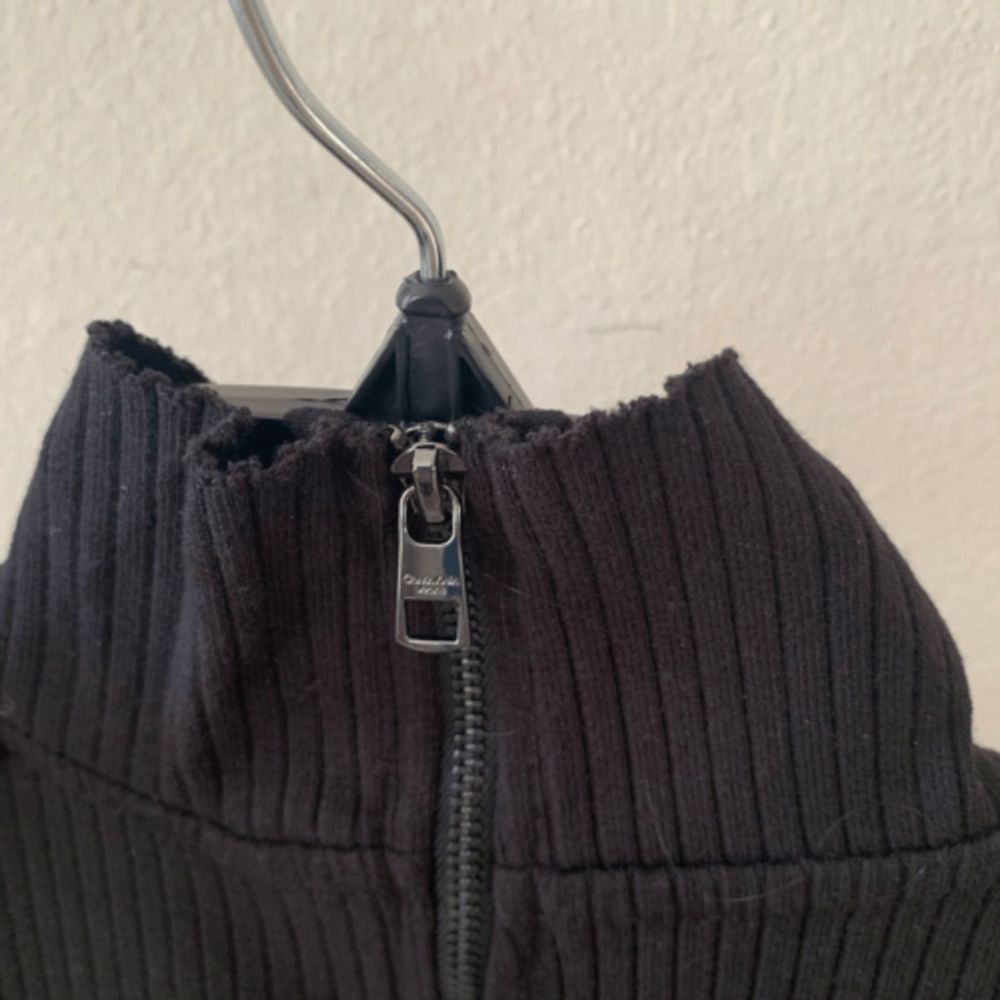 Calvin Klein CALVIN KLEIN Logo Tape Ribbed Mock Neck Zip size XL Size XL / US 12-14 / IT 48-50 - 4 Thumbnail