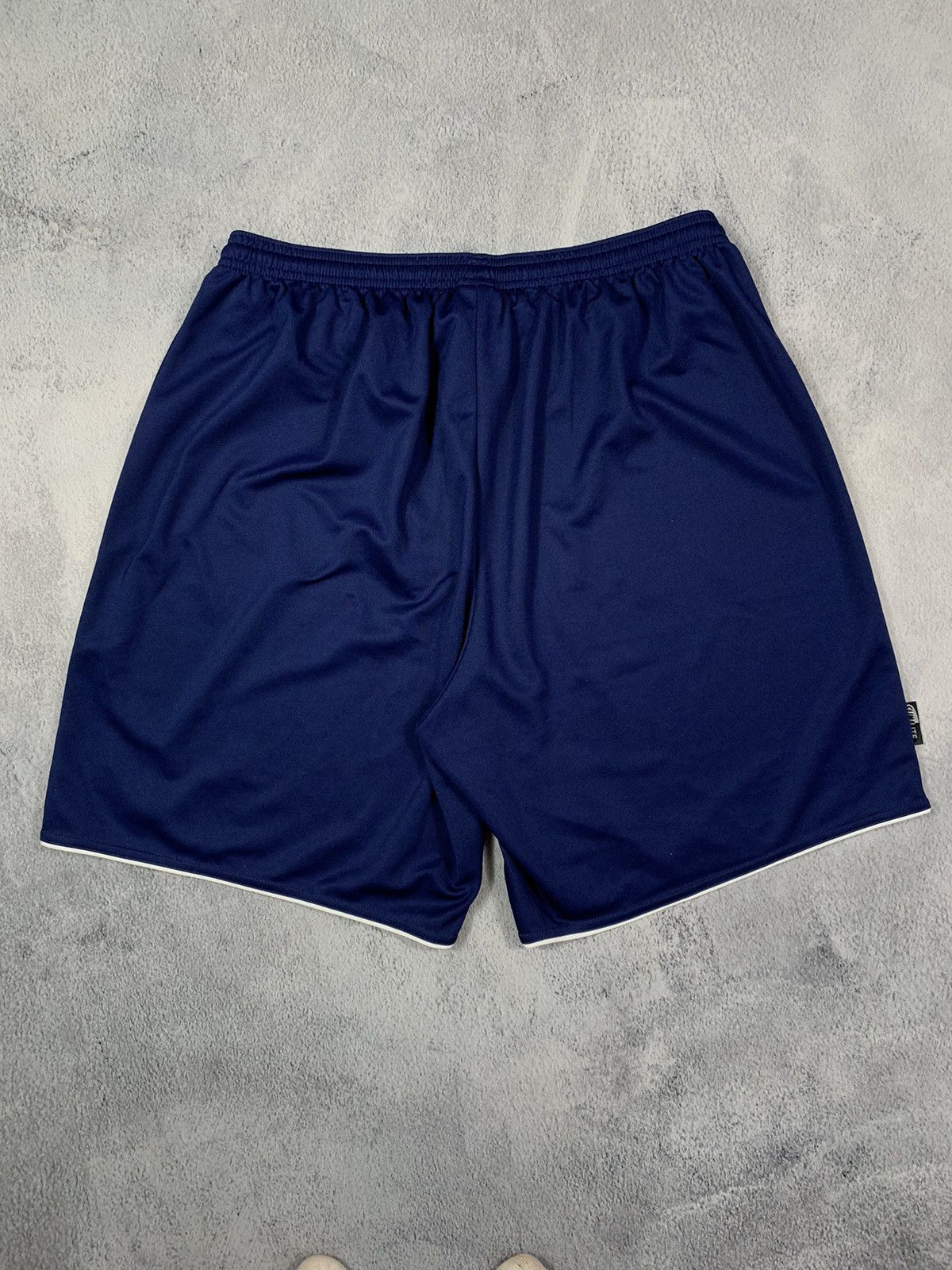 Adidas × Vintage Vintage Adidas shorts streetwear Y2K casual style size XL Size US 36 / EU 52 - 5 Thumbnail