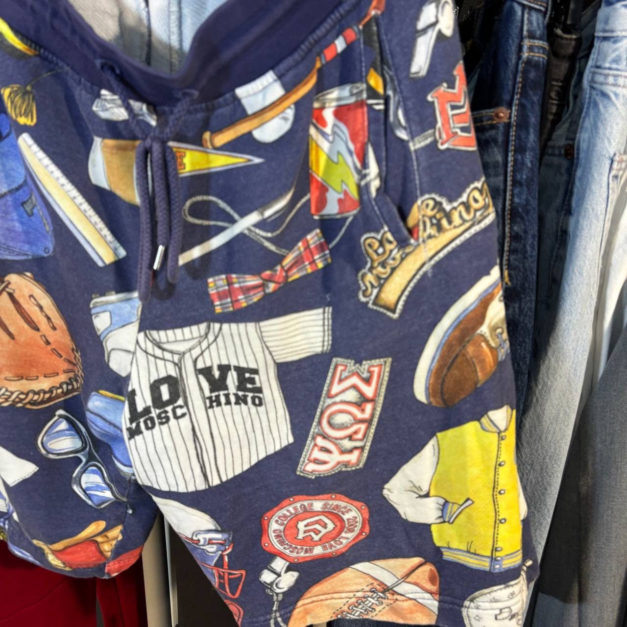 Moschino Moschino multi logo short Size:XS Size US 28 / EU 44 - 4 Thumbnail