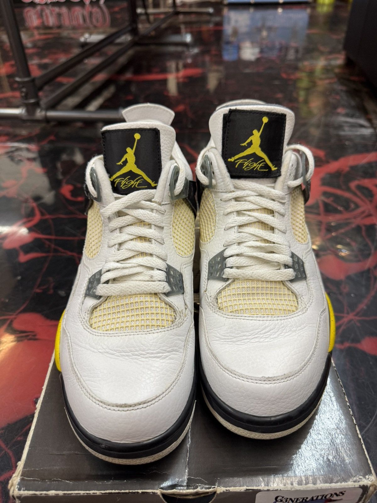 Jordan Brand 2006 Tour Yellow 4s Size US 11 / EU 44 - 2 Thumbnail